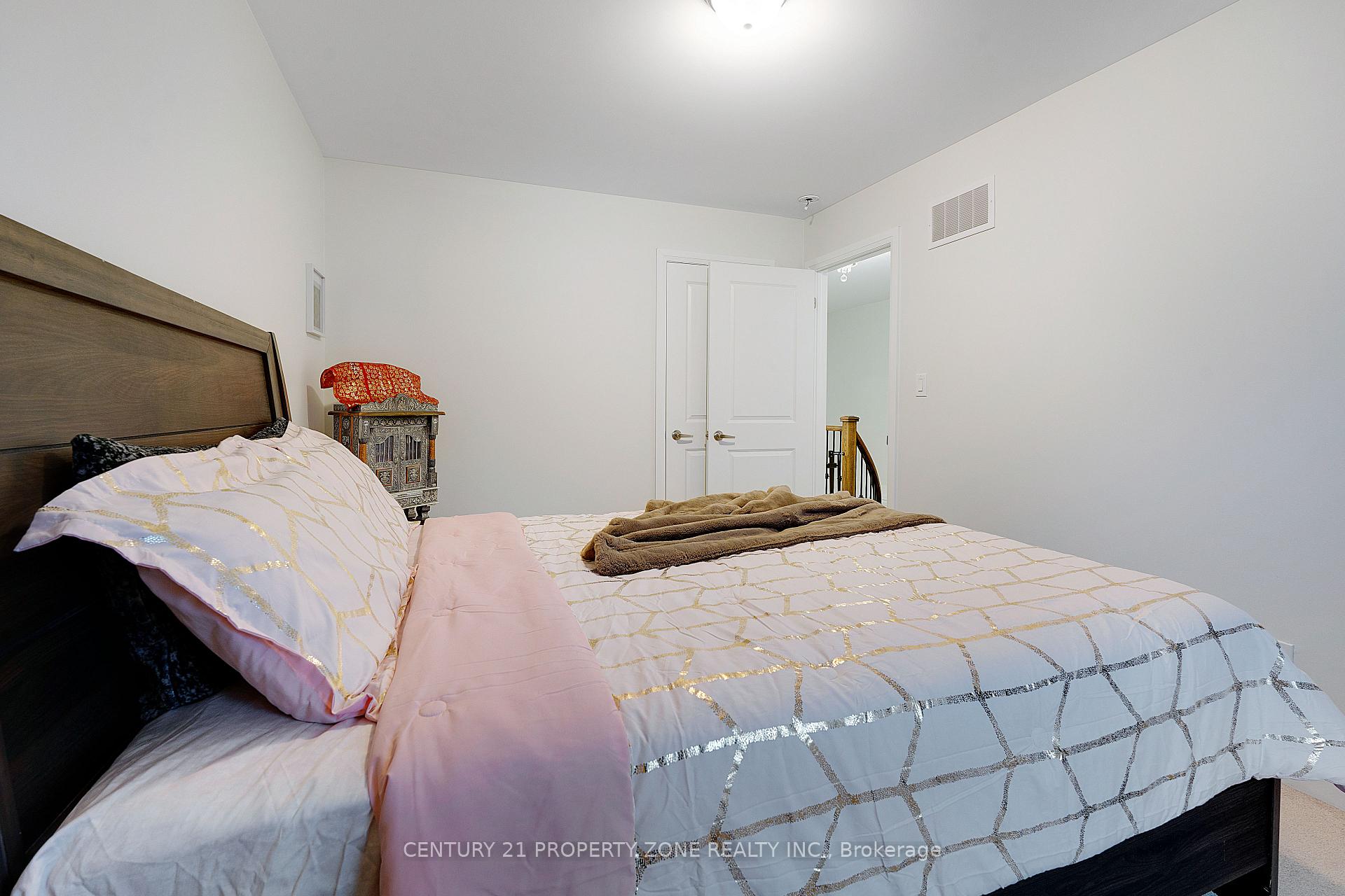 Photo 23 of 7 Dalbeattie Drive, Brampton, Bram West — HOMEH