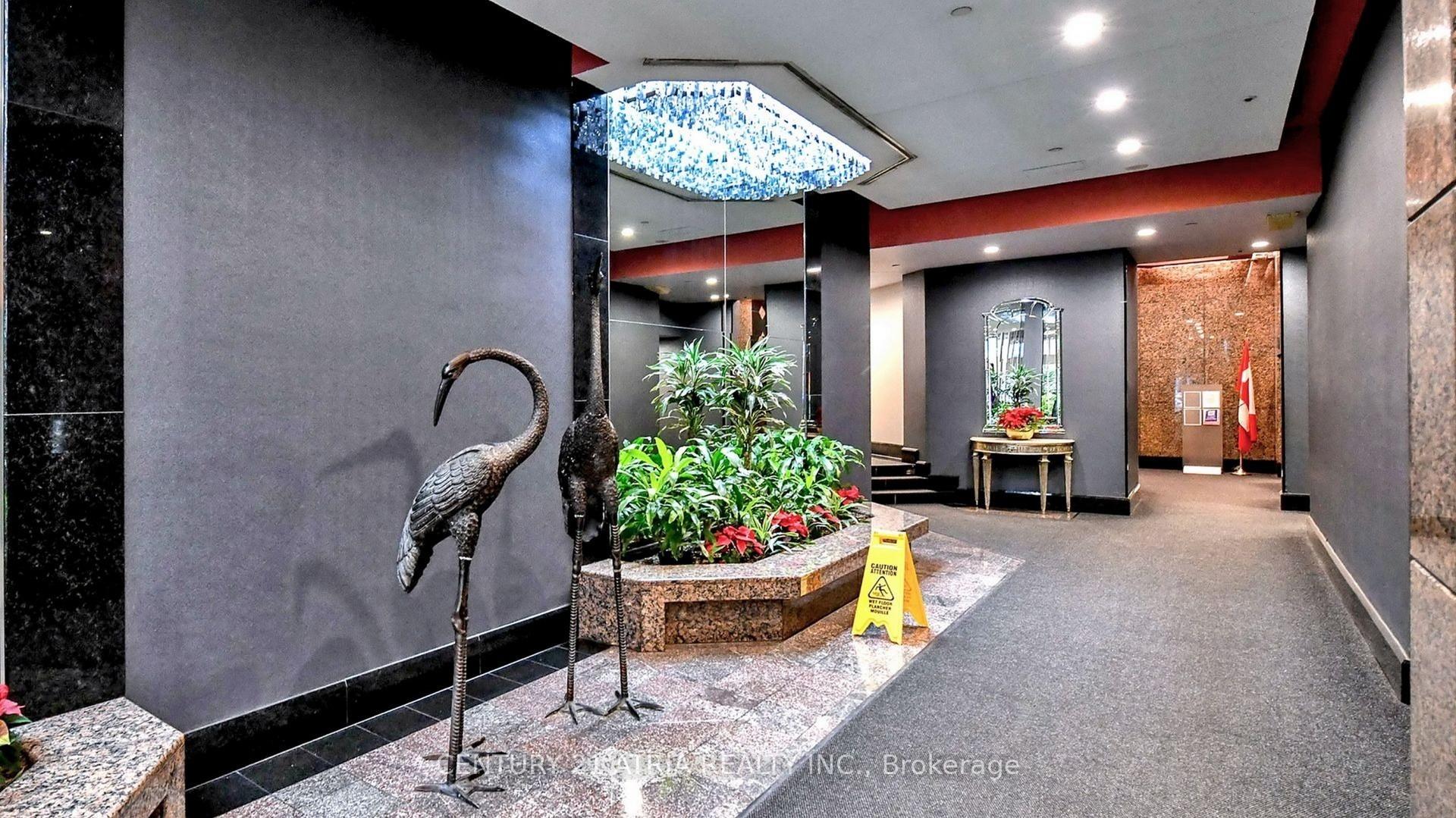 Photo 4 of Unit 401, 38 Elm Street, Toronto, Bay Street Corridor — HOMEH