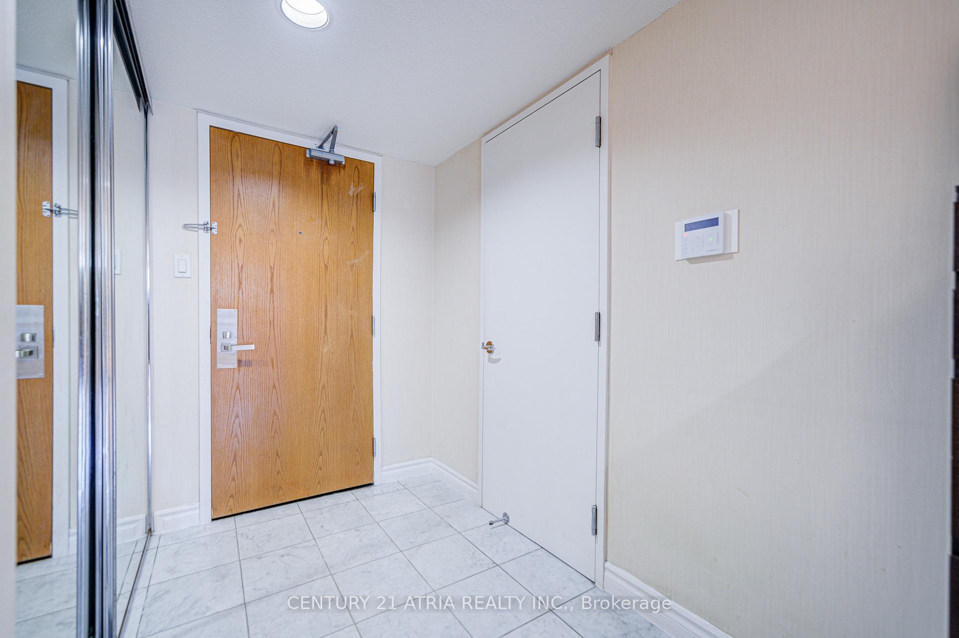 Photo 11 of Unit 401, 38 Elm Street, Toronto, Bay Street Corridor — HOMEH