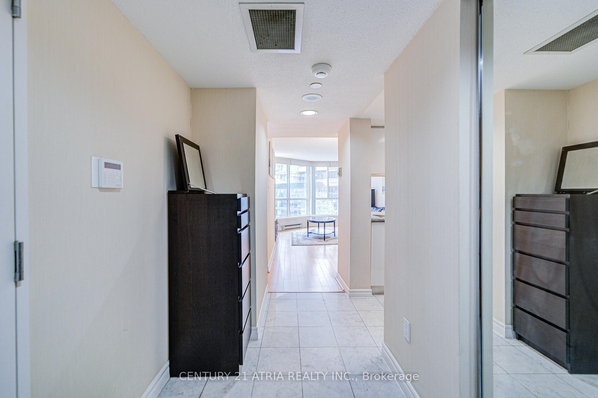Photo 13 of Unit 401, 38 Elm Street, Toronto, Bay Street Corridor — HOMEH