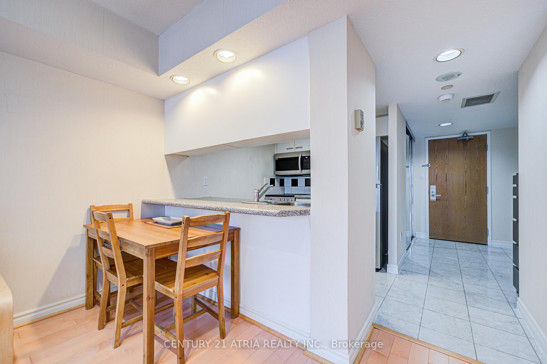 Photo 19 of Unit 401, 38 Elm Street, Toronto, Bay Street Corridor — HOMEH