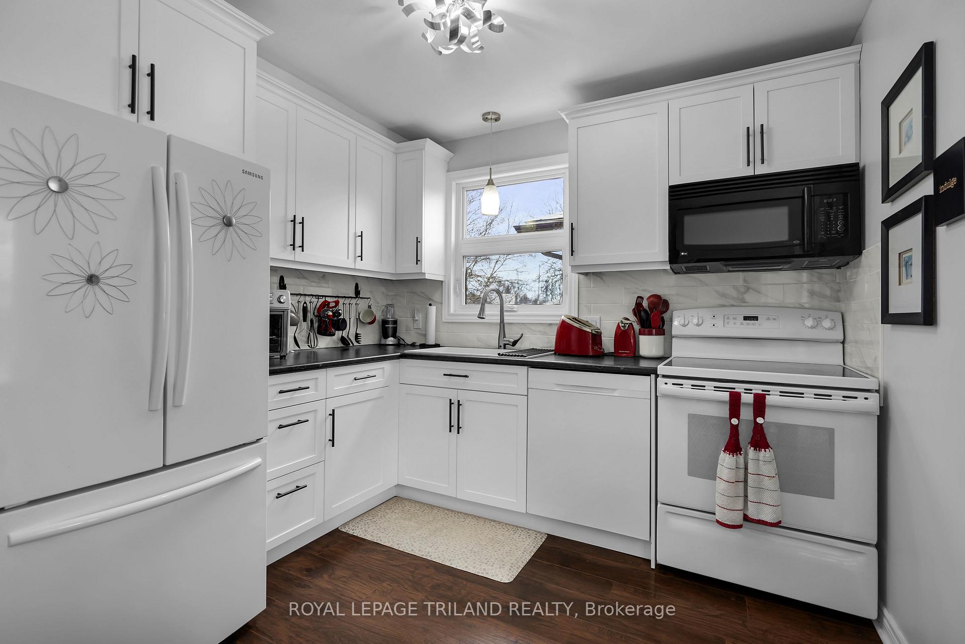 Photo 11 of 41 Rice Road, St. Thomas — HOMEH
