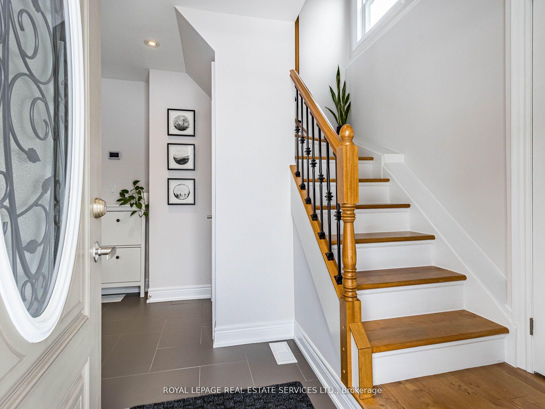 Photo 3 of 91 Frederick Street, Brampton, Downtown Brampton — HOMEH