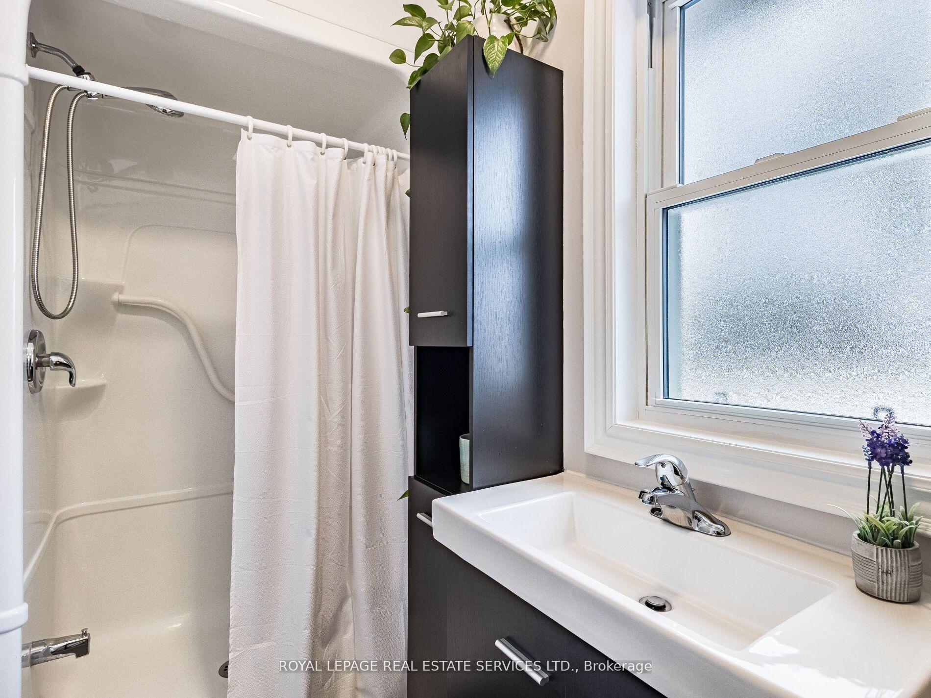 Photo 16 of 91 Frederick Street, Brampton, Downtown Brampton — HOMEH