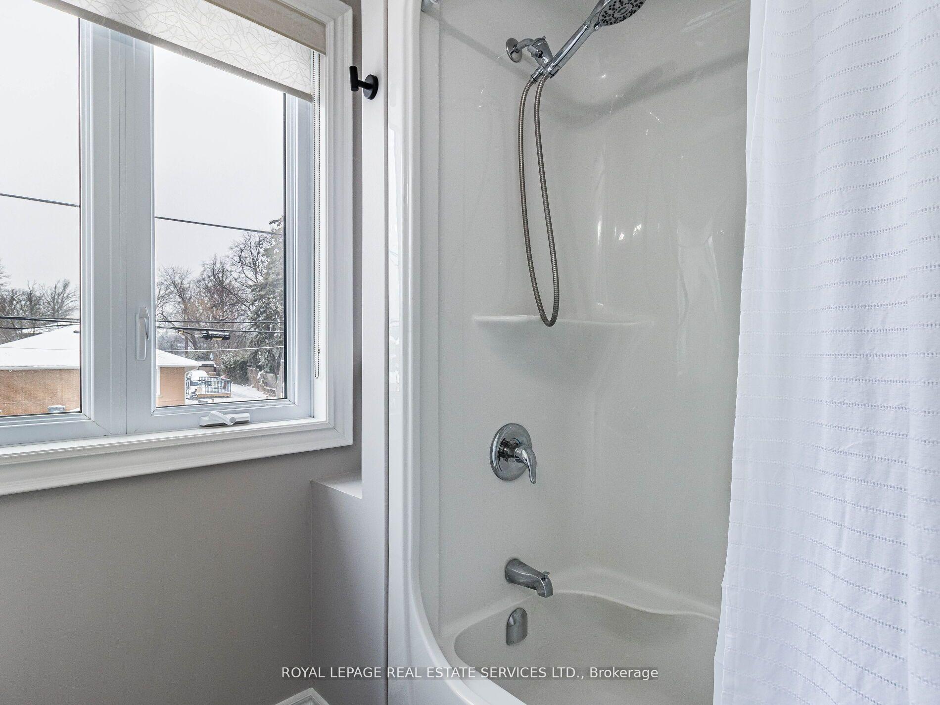 Photo 24 of 91 Frederick Street, Brampton, Downtown Brampton — HOMEH