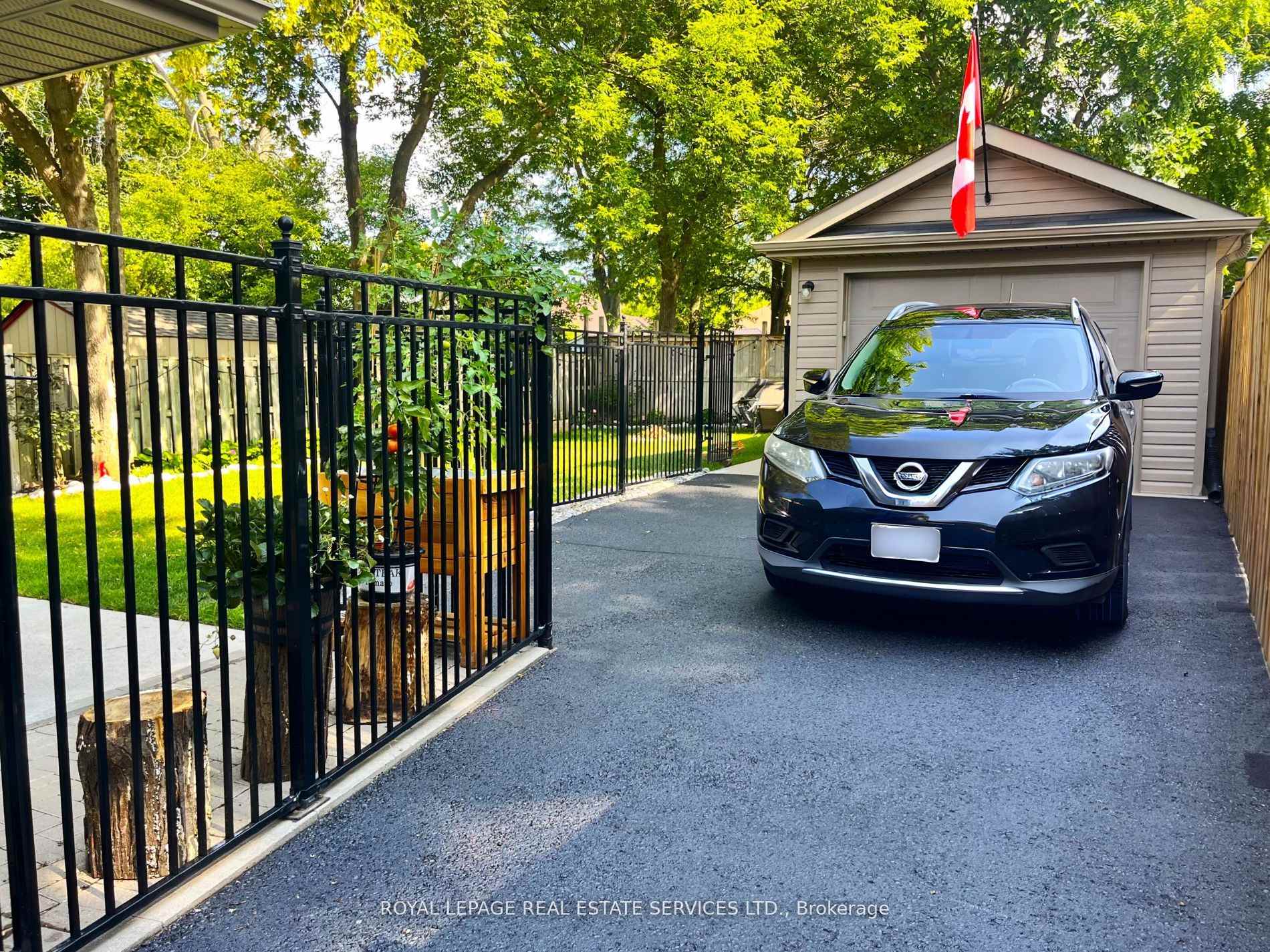 Photo 25 of 91 Frederick Street, Brampton, Downtown Brampton — HOMEH