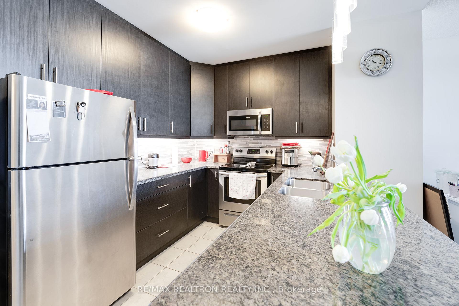 Photo 7 of Unit 431, 7325 Markham Road, Markham, Cedarwood — HOMEH