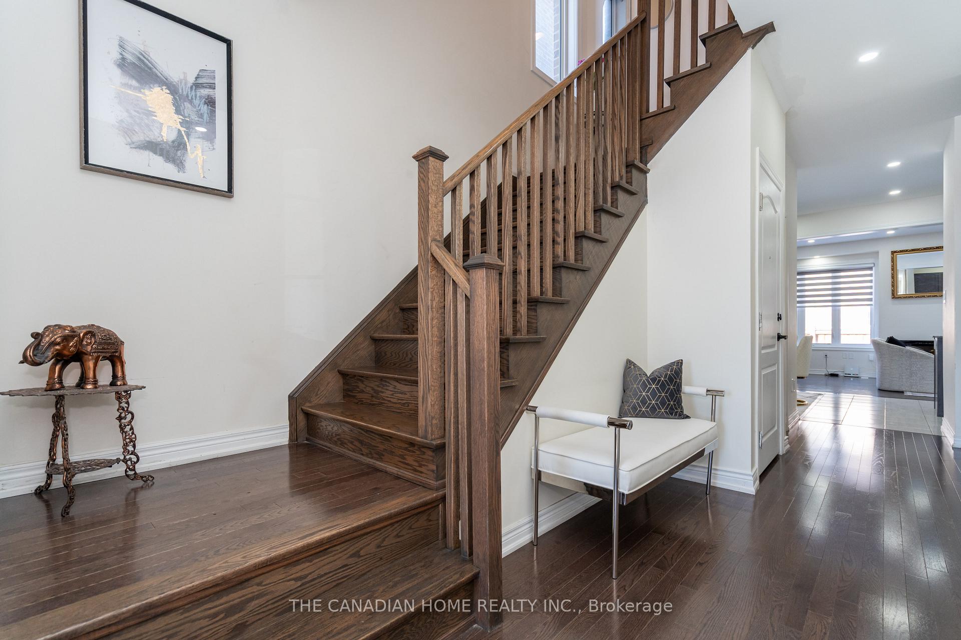 Photo 11 of 95 Cobriza Crescent, Brampton, Northwest Brampton — HOMEH