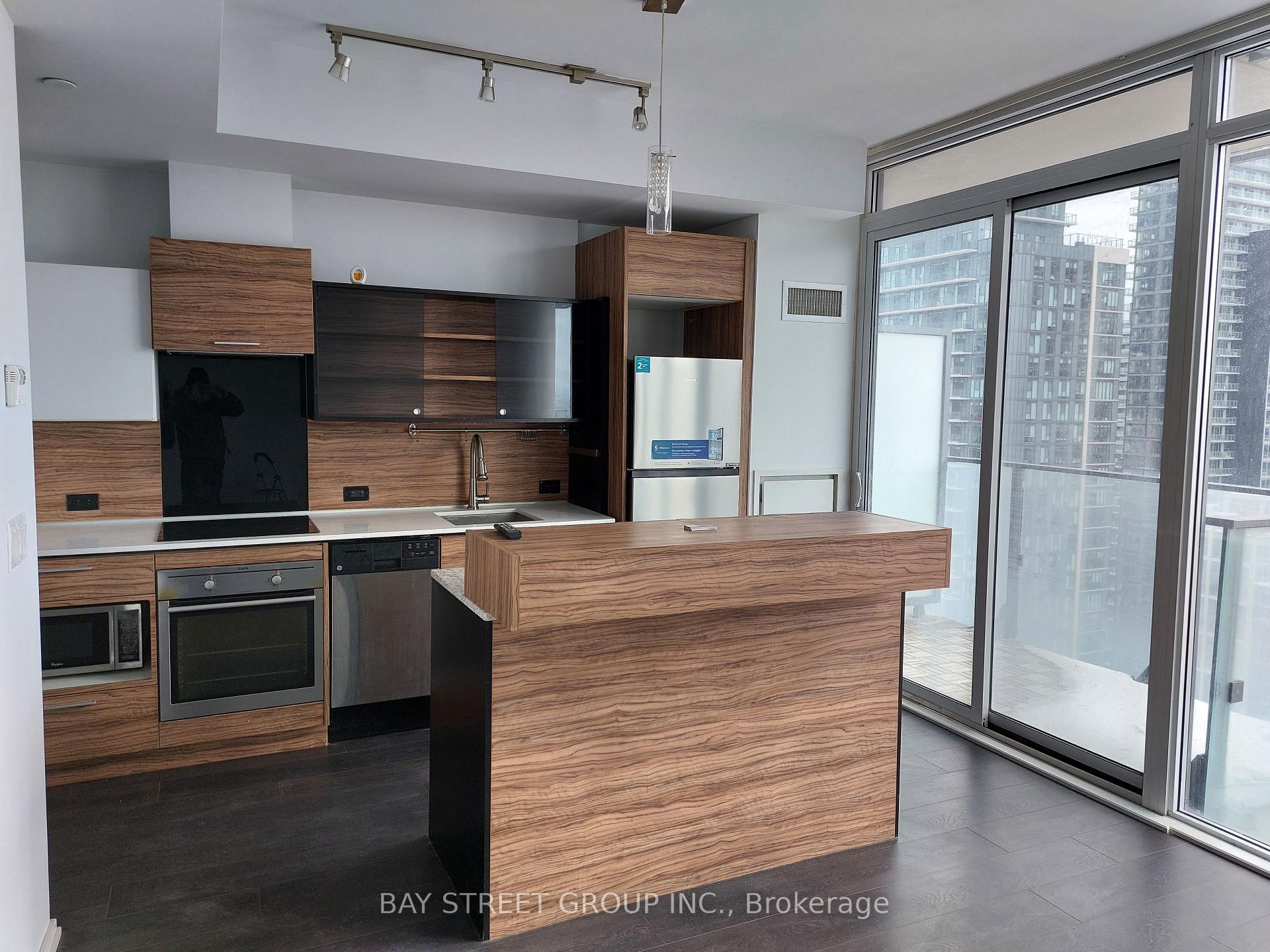 Photo 9 of Unit 2603, 75 St Nicholas Street, Toronto, Bay Street Corridor — HOMEH