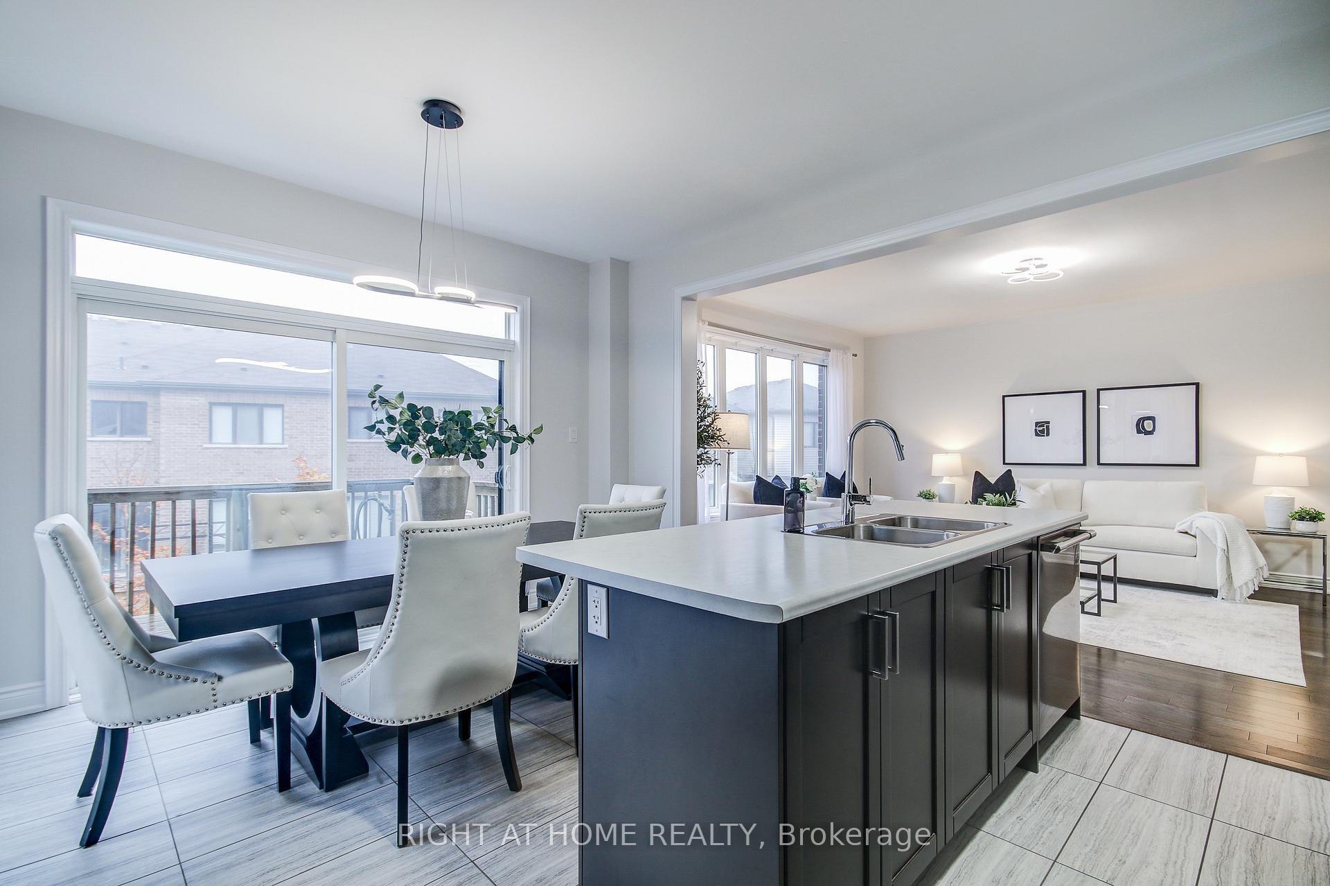 Photo 16 of 90 Pagebrook Crescent, Hamilton, Stoney Creek Mountain — HOMEH