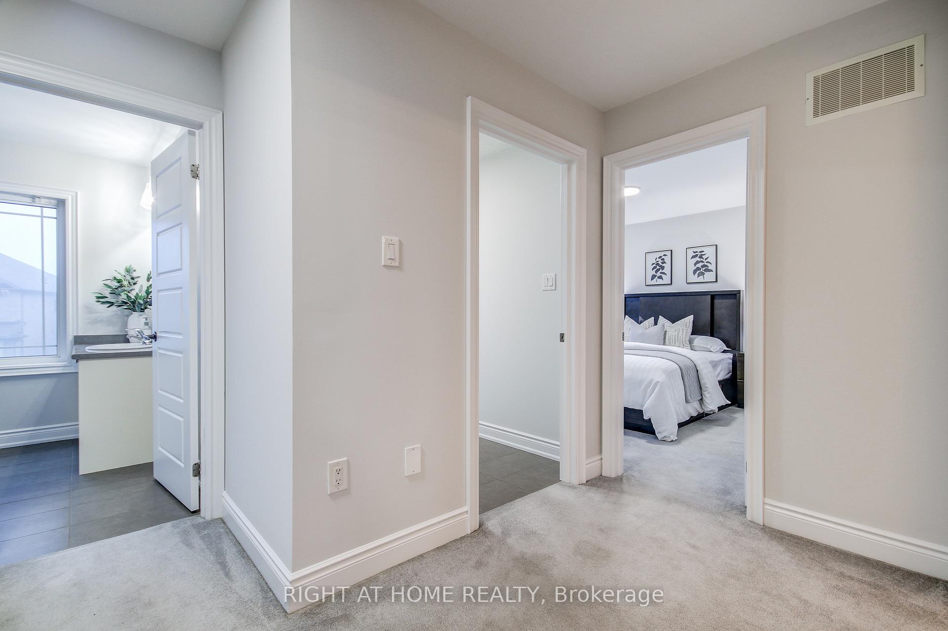 Photo 23 of 90 Pagebrook Crescent, Hamilton, Stoney Creek Mountain — HOMEH