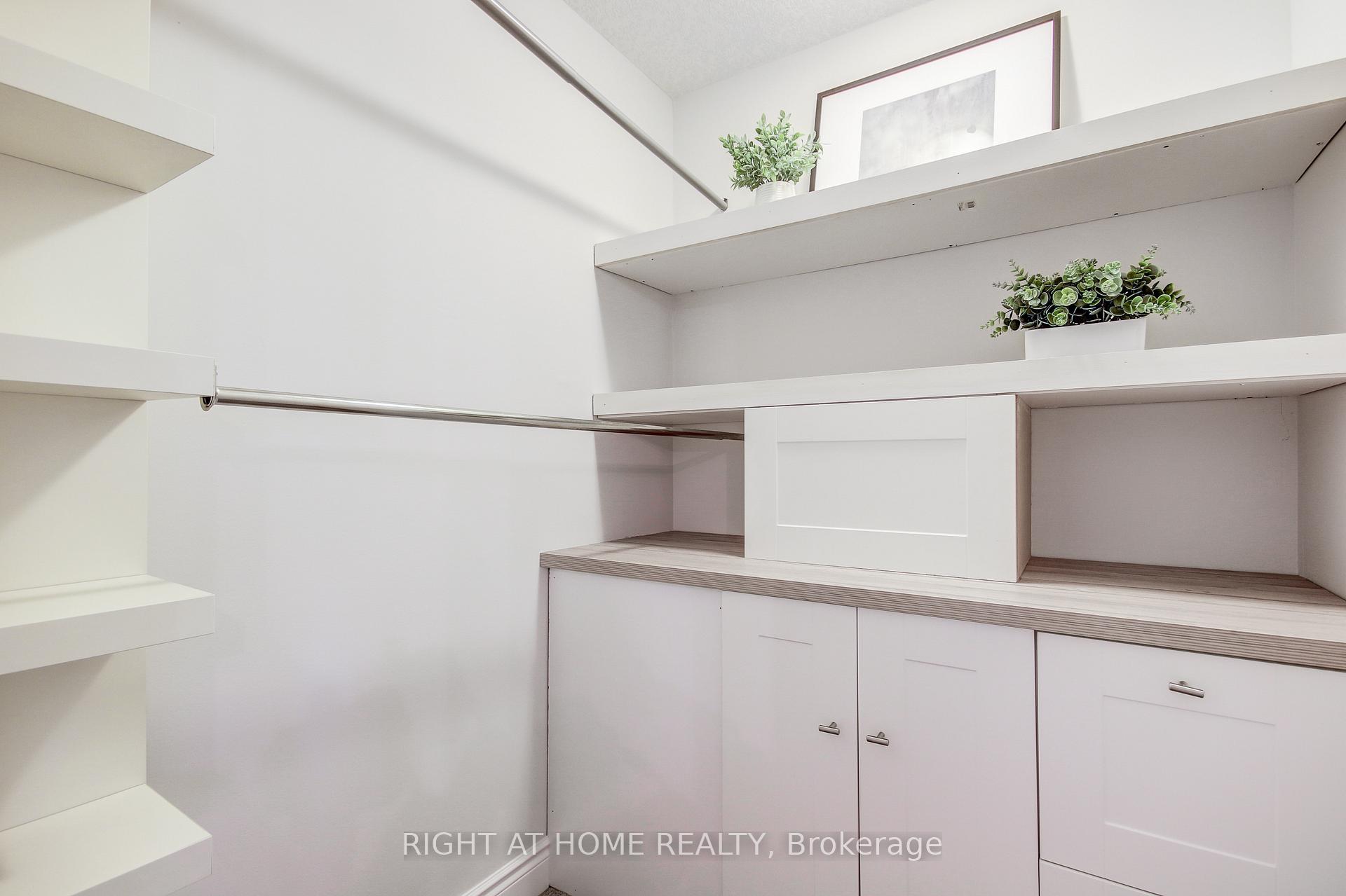 Photo 26 of 90 Pagebrook Crescent, Hamilton, Stoney Creek Mountain — HOMEH