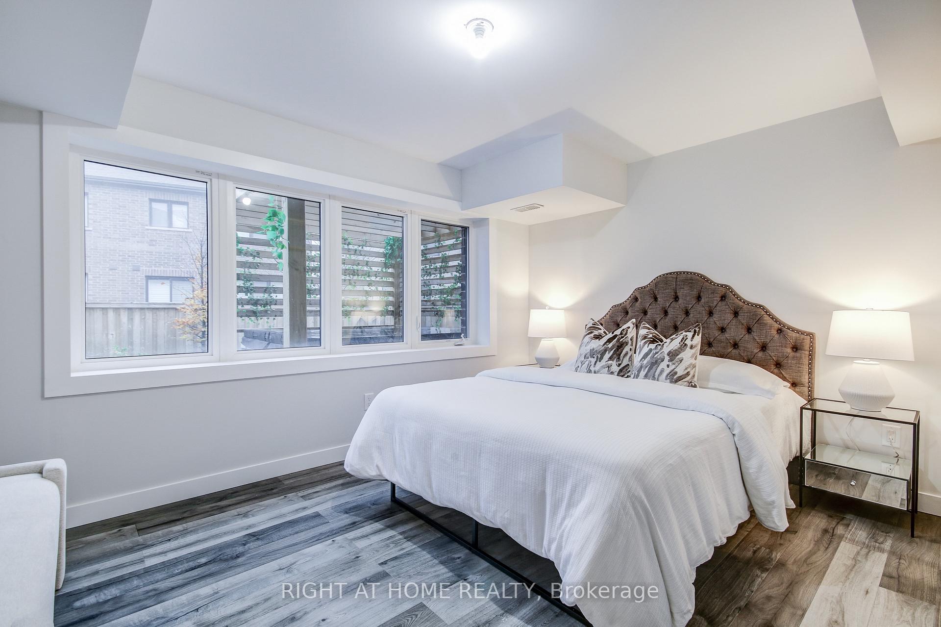 Photo 32 of 90 Pagebrook Crescent, Hamilton, Stoney Creek Mountain — HOMEH