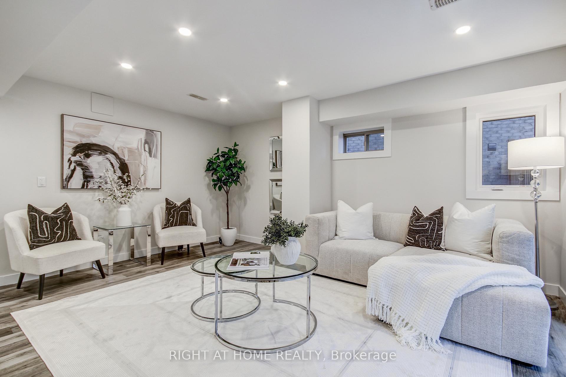Photo 35 of 90 Pagebrook Crescent, Hamilton, Stoney Creek Mountain — HOMEH