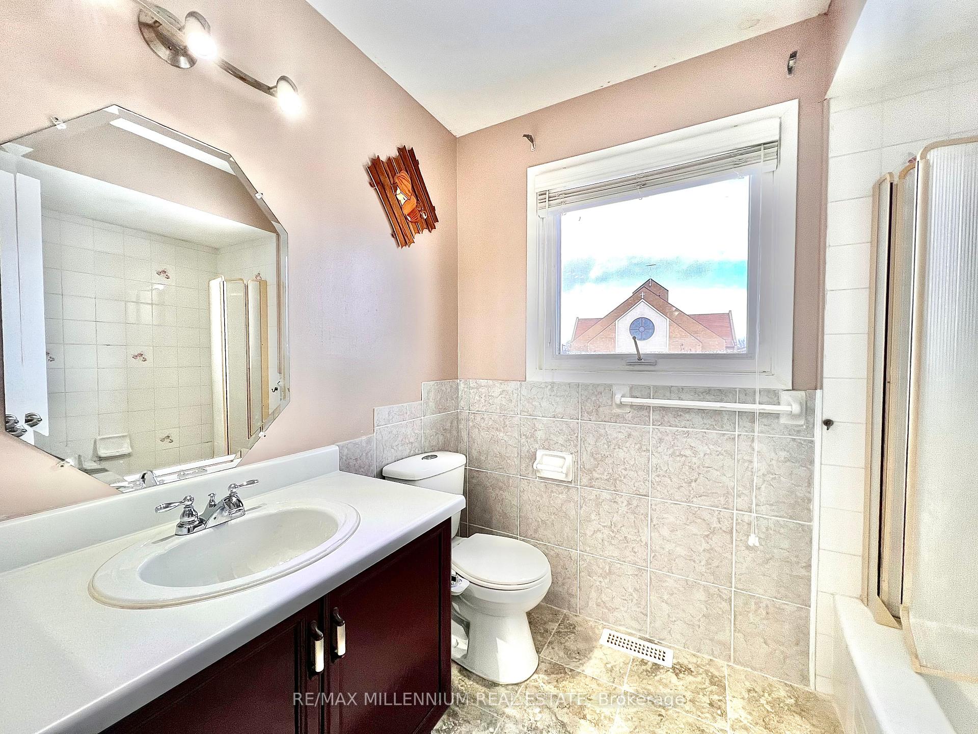 Photo 38 of 202 Conestoga Drive, Brampton, Heart Lake West — HOMEH