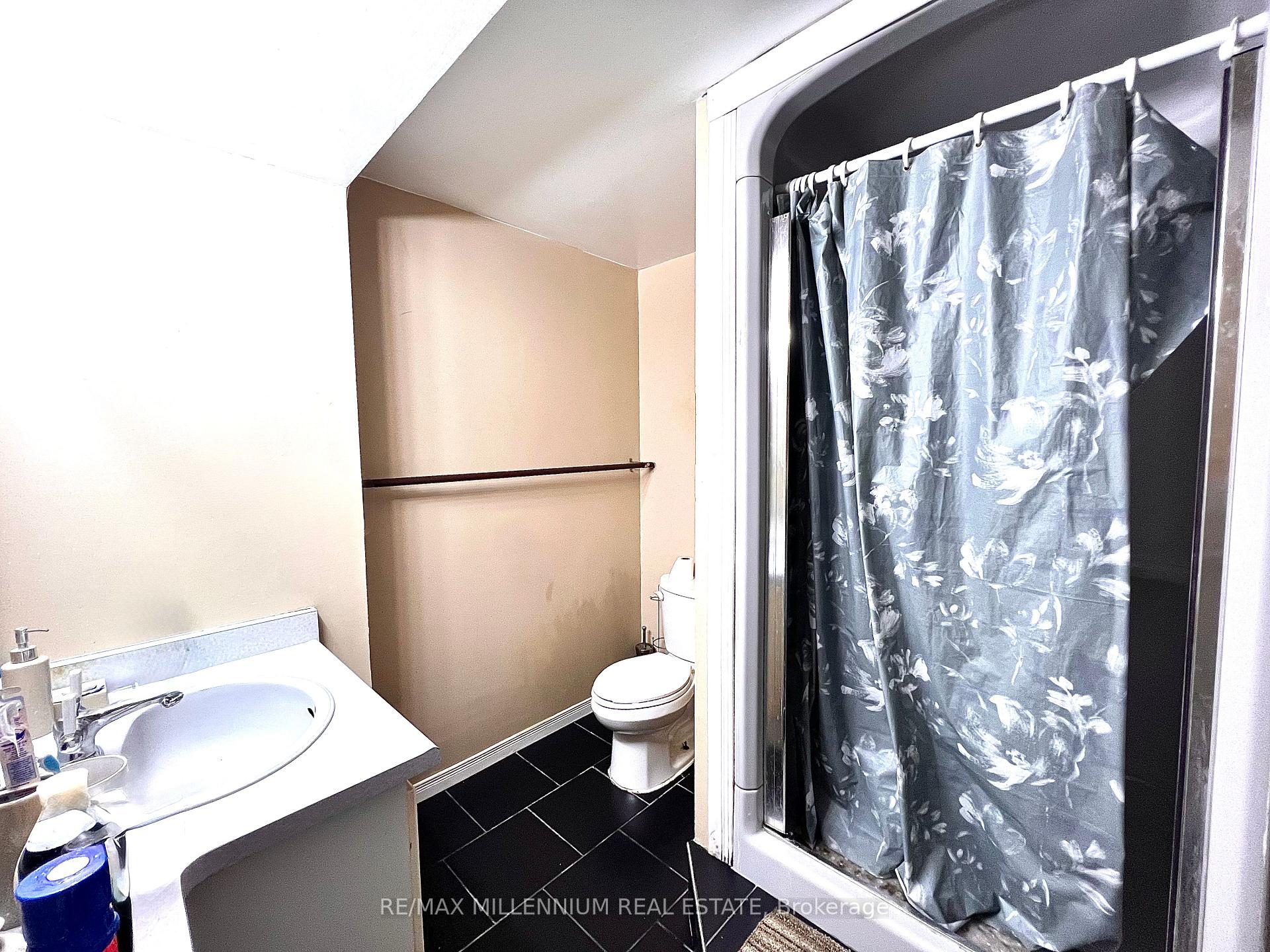 Photo 47 of 202 Conestoga Drive, Brampton, Heart Lake West — HOMEH