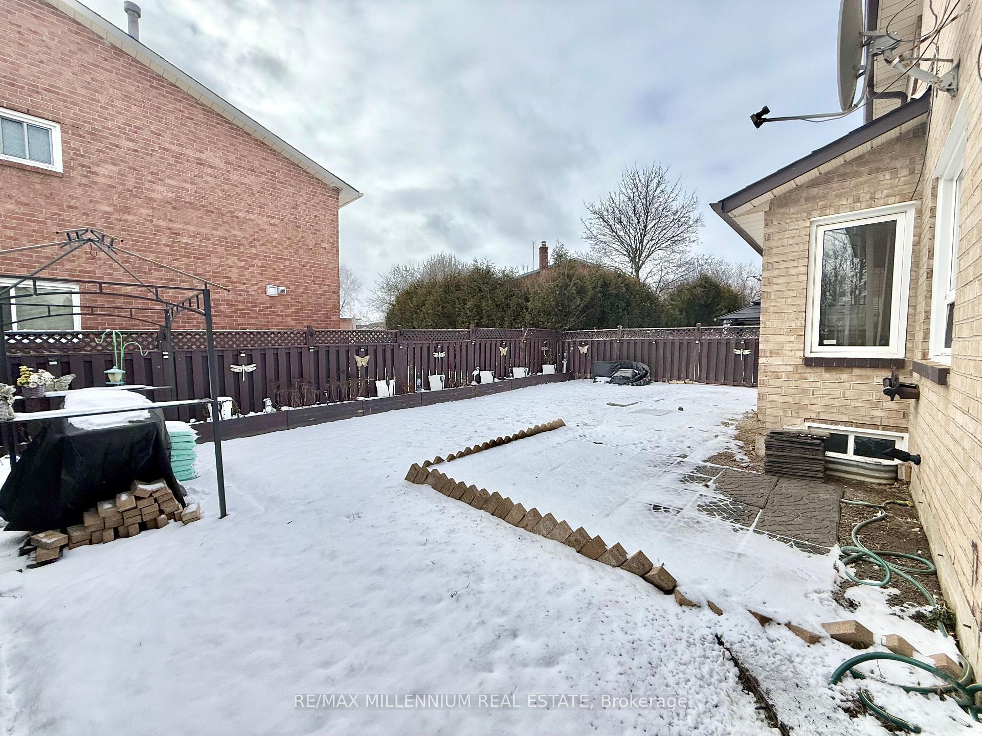Photo 60 of 202 Conestoga Drive, Brampton, Heart Lake West — HOMEH