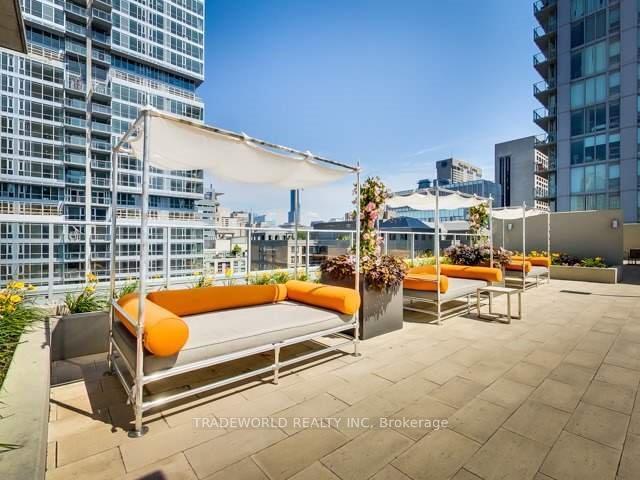 Photo 13 of Unit 405, 21 Nelson Street, Toronto, Waterfront Communities — HOMEH