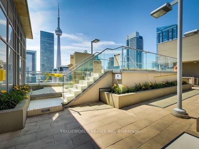Photo 16 of Unit 405, 21 Nelson Street, Toronto, Waterfront Communities — HOMEH