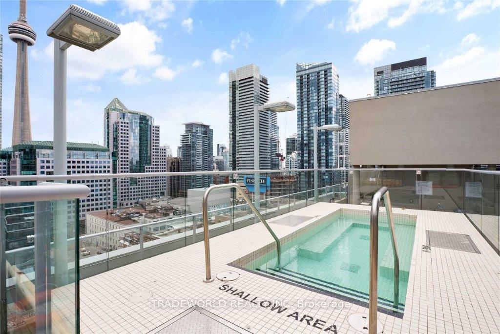 Photo 18 of Unit 405, 21 Nelson Street, Toronto, Waterfront Communities — HOMEH