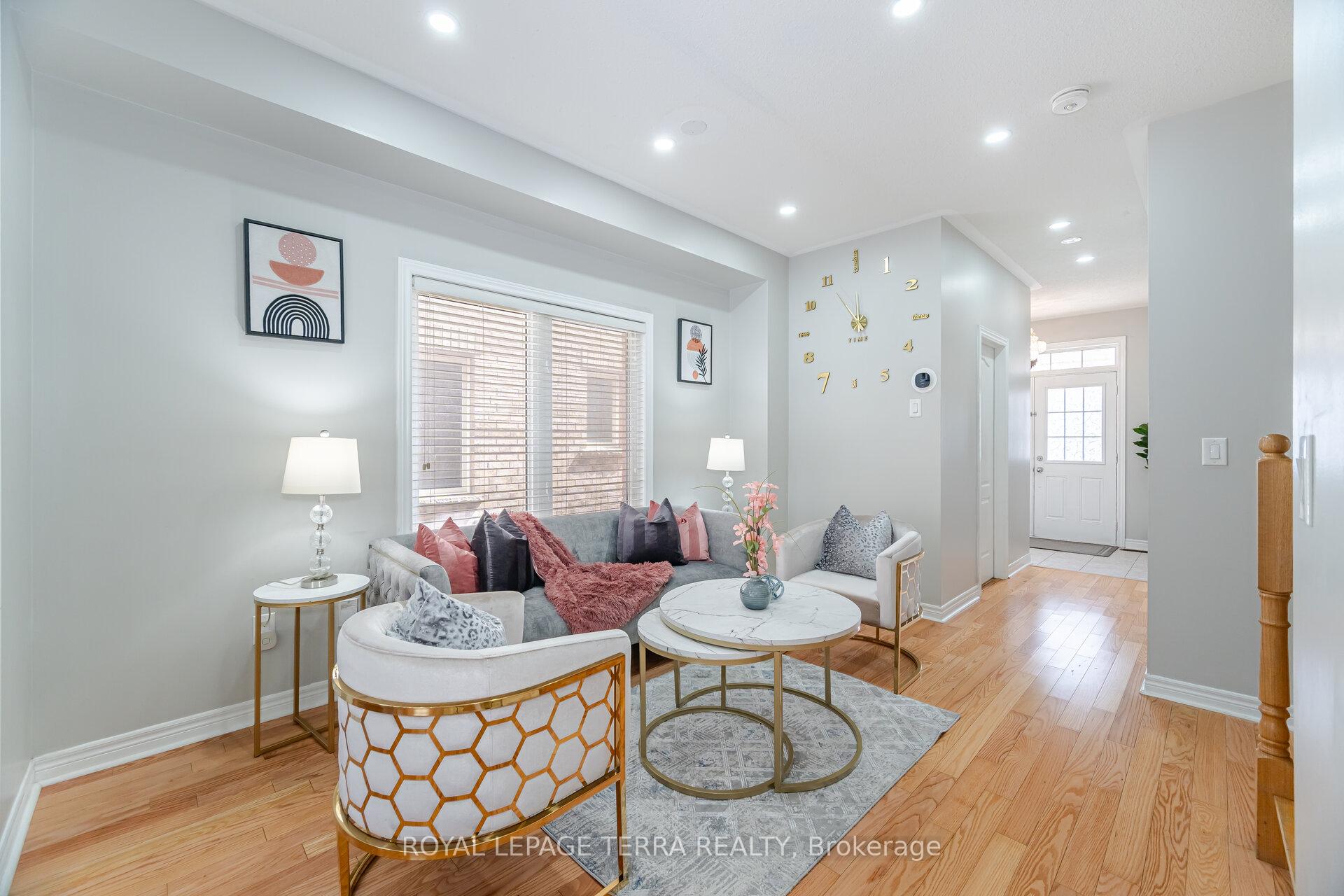 Photo 6 of 15 Versailles Crescent, Brampton, Bram East — HOMEH