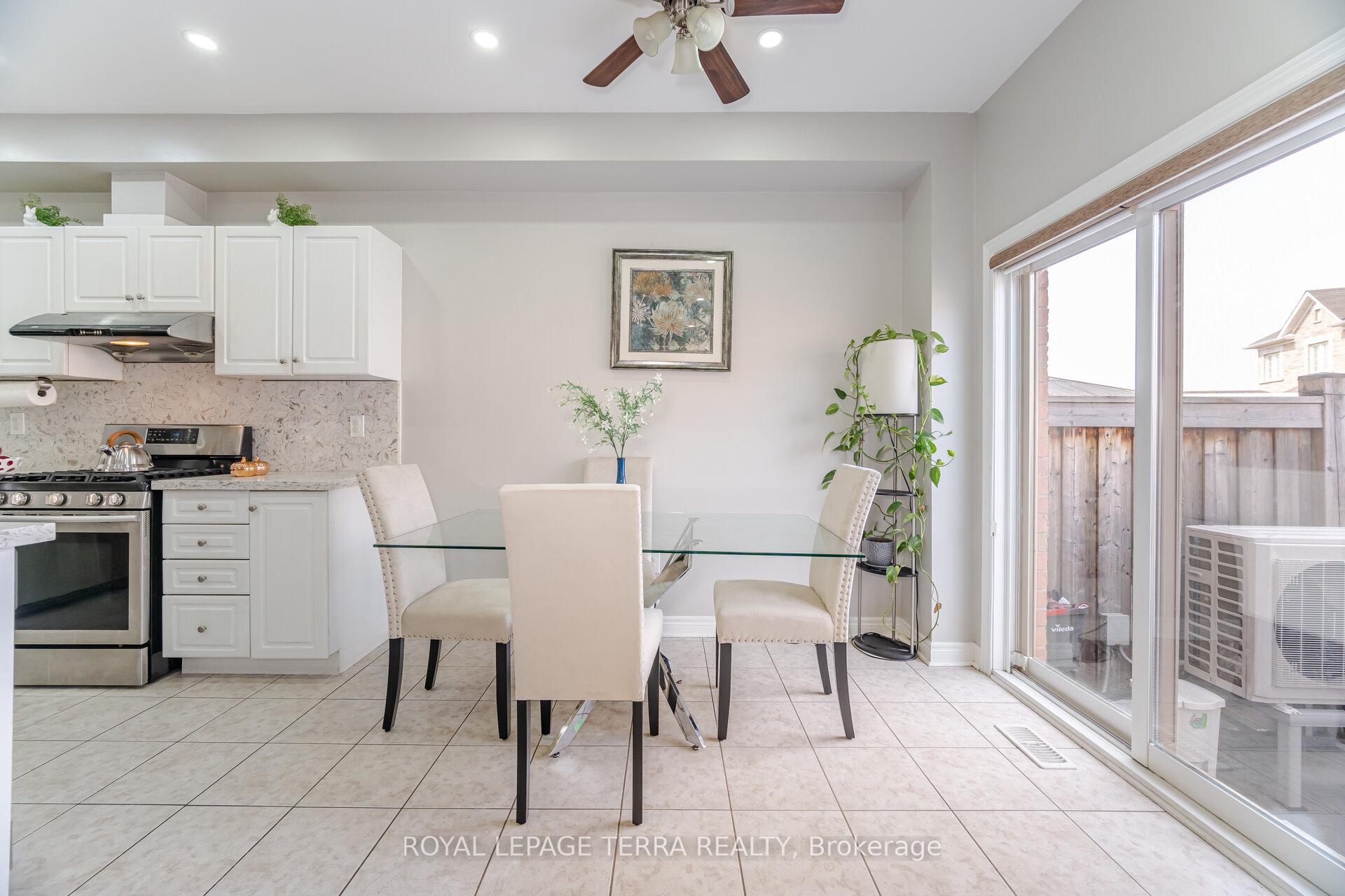 Photo 13 of 15 Versailles Crescent, Brampton, Bram East — HOMEH