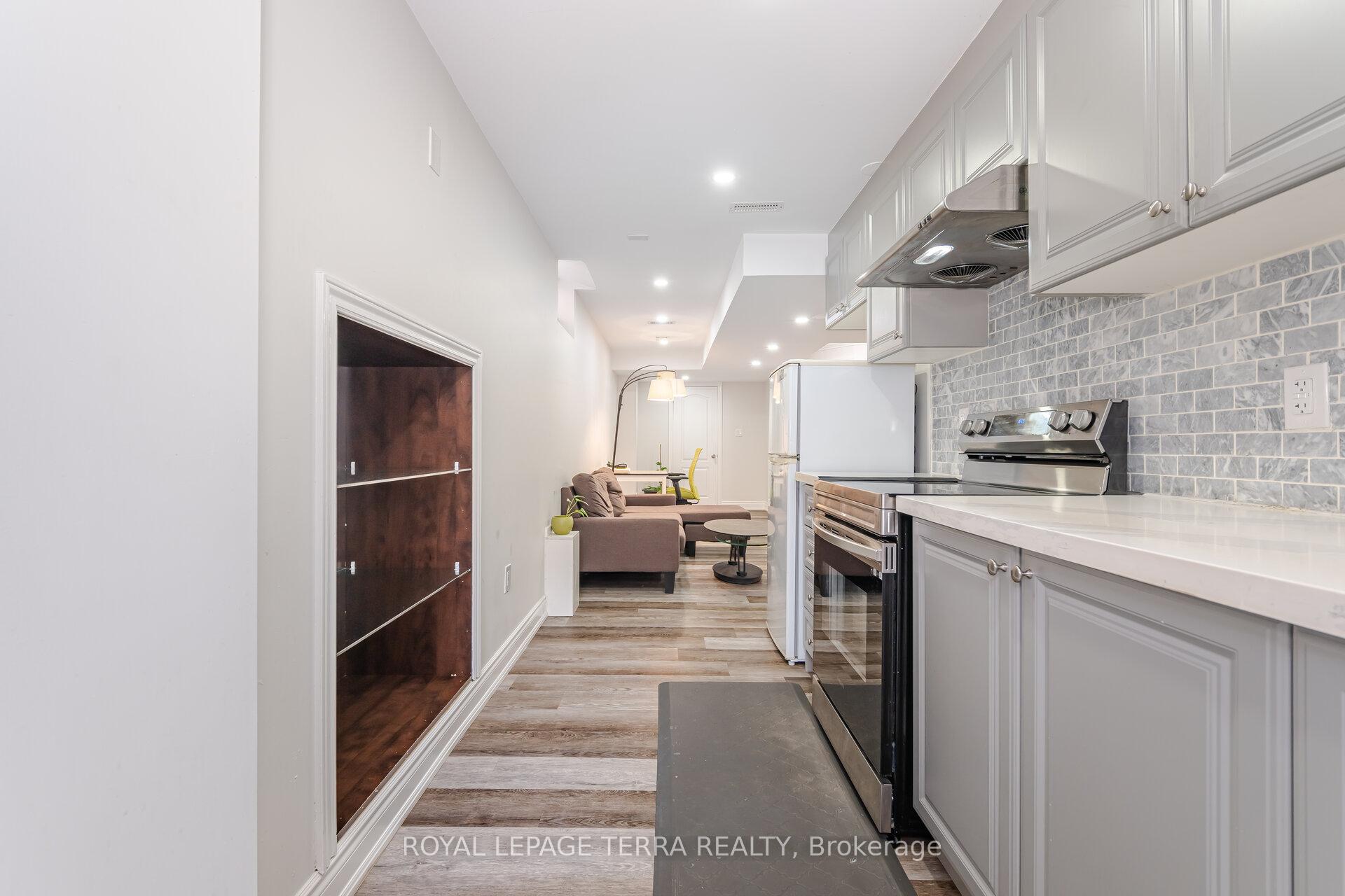 Photo 35 of 15 Versailles Crescent, Brampton, Bram East — HOMEH