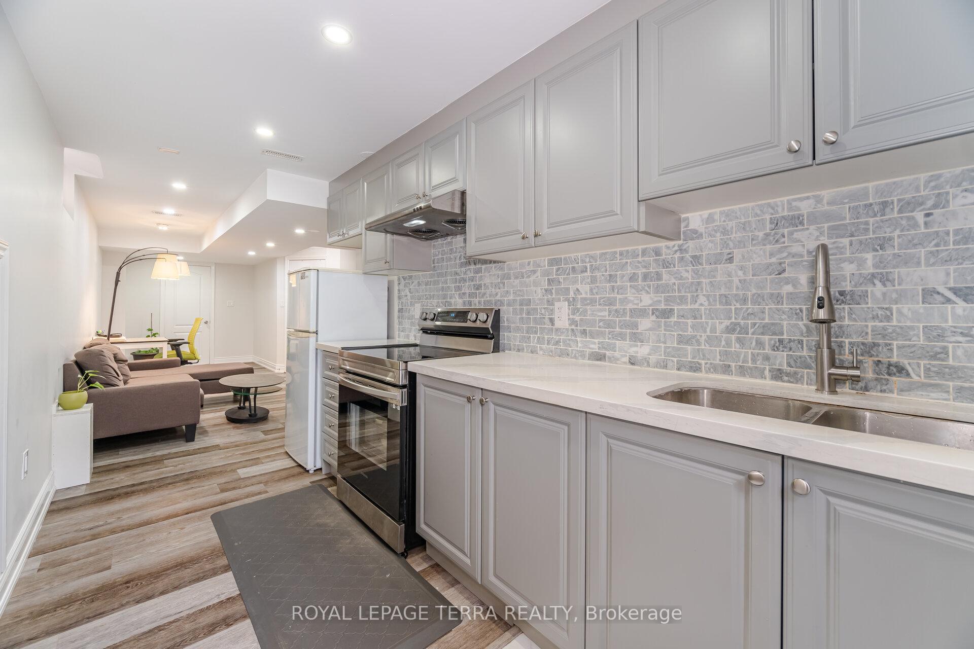 Photo 37 of 15 Versailles Crescent, Brampton, Bram East — HOMEH