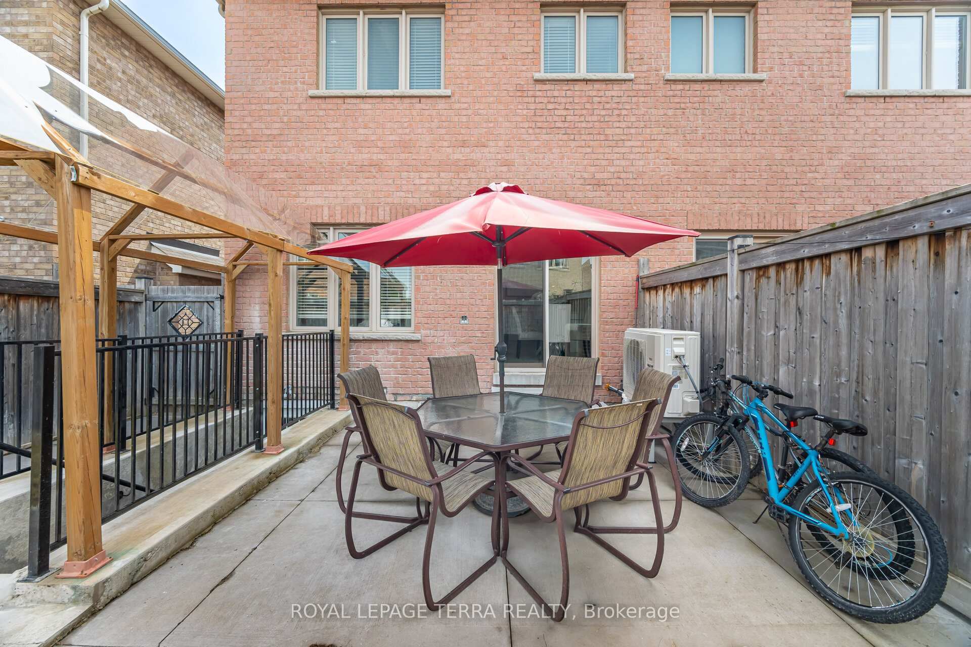 Photo 48 of 15 Versailles Crescent, Brampton, Bram East — HOMEH