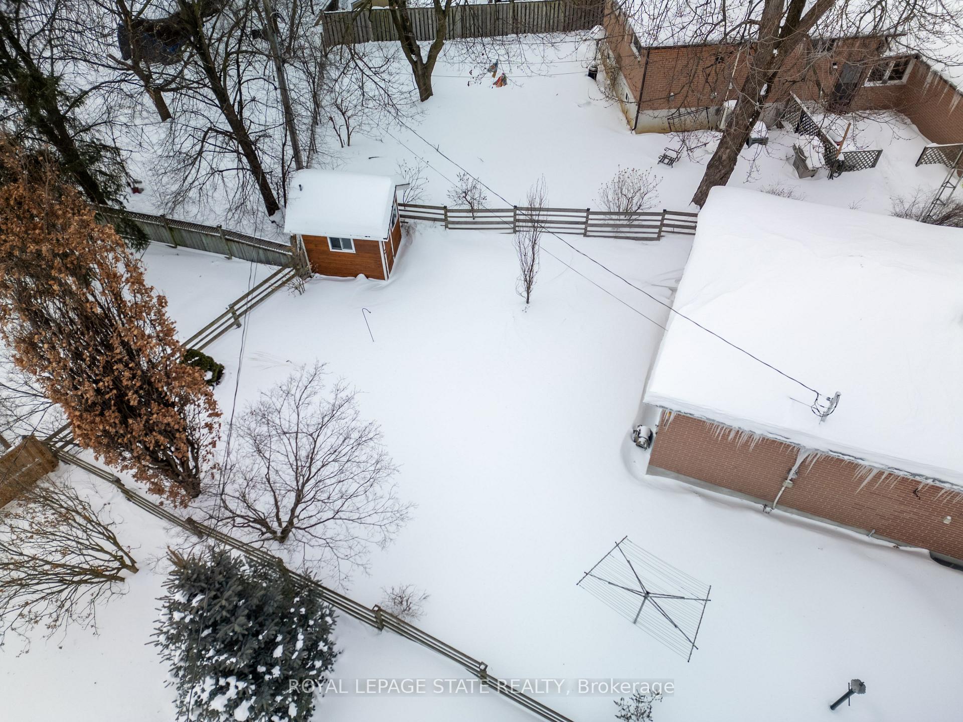 Photo 6 of 5 Bromley Crescent, Brampton, Avondale — HOMEH