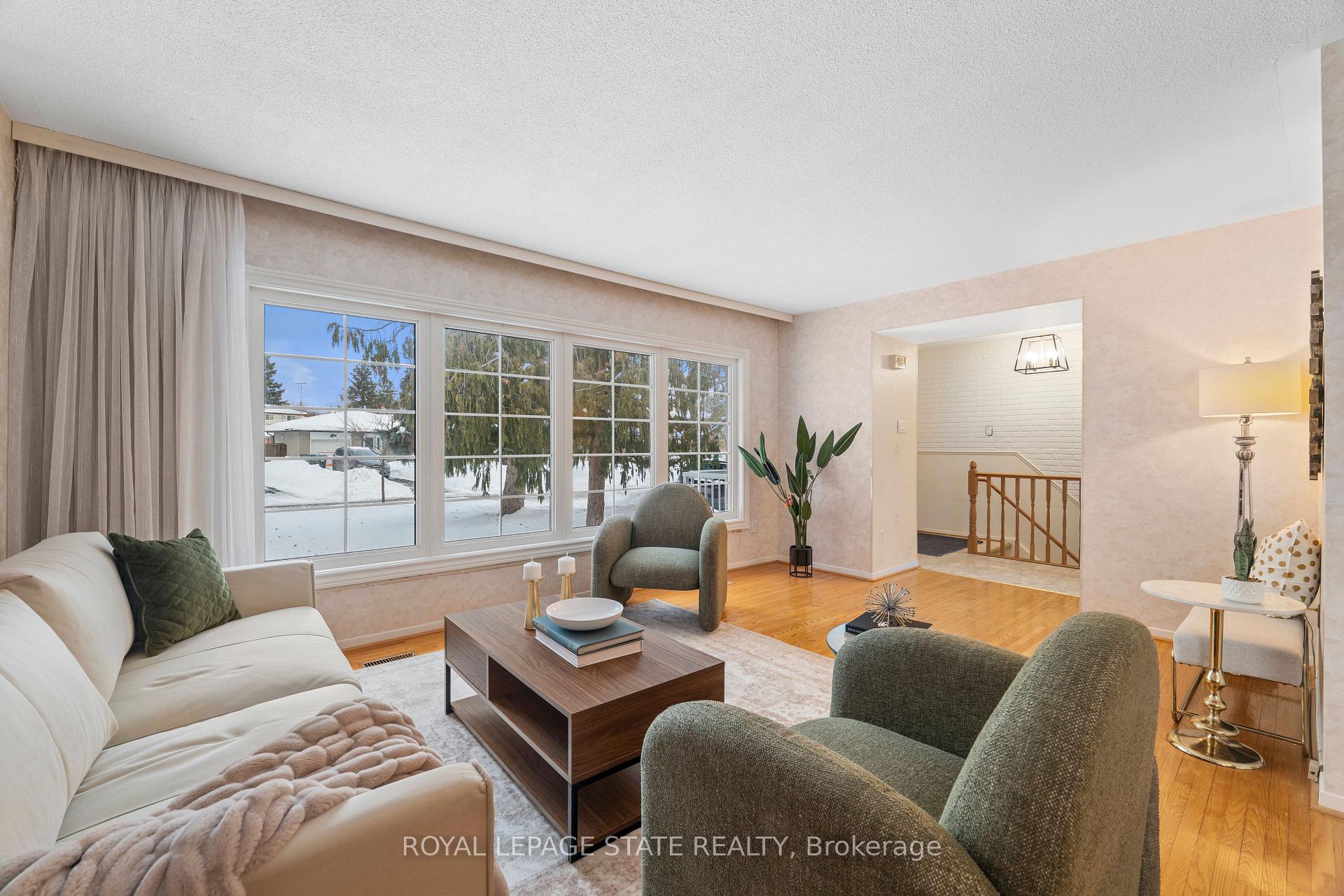 Photo 12 of 5 Bromley Crescent, Brampton, Avondale — HOMEH