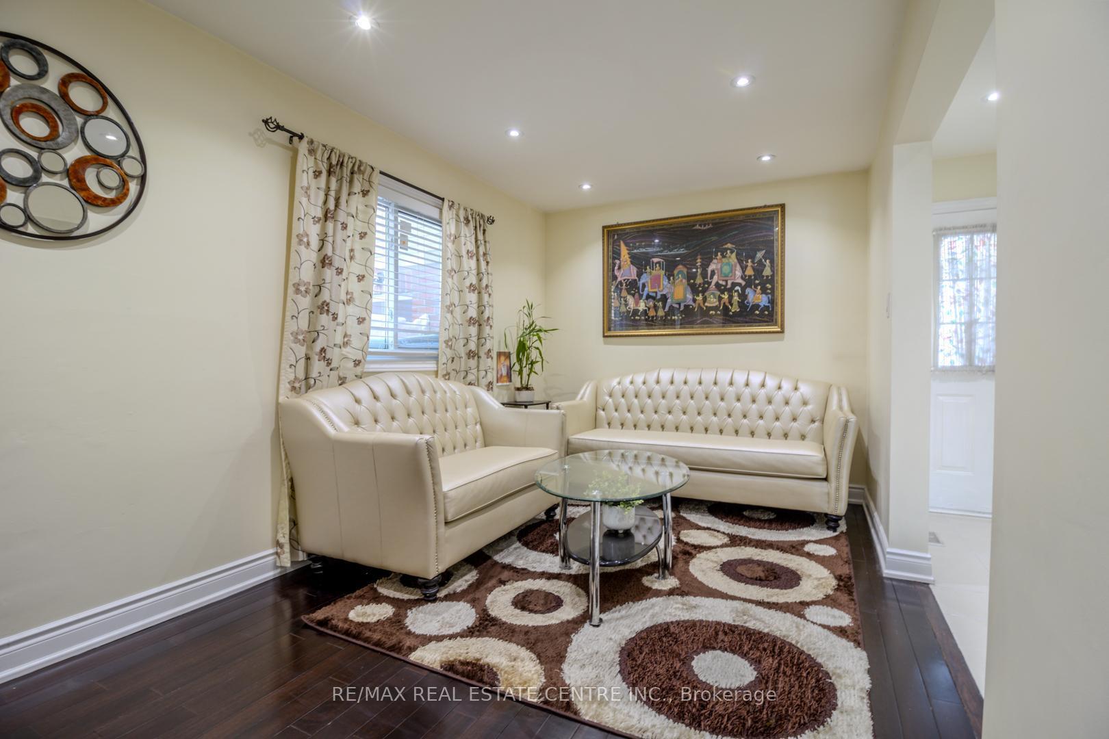 Photo 8 of 93 Meadowlark Drive, Brampton, Fletcher's Creek South — HOMEH