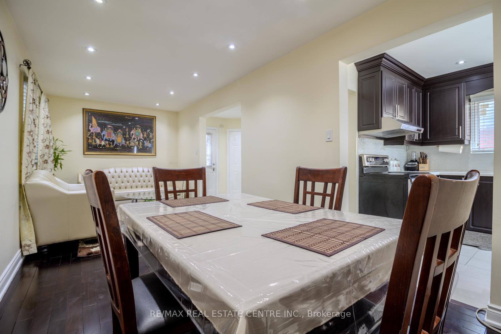 Photo 11 of 93 Meadowlark Drive, Brampton, Fletcher's Creek South — HOMEH