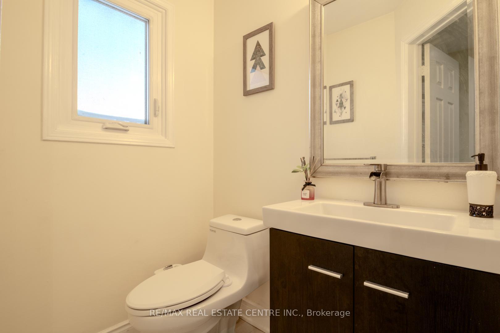 Photo 12 of 93 Meadowlark Drive, Brampton, Fletcher's Creek South — HOMEH