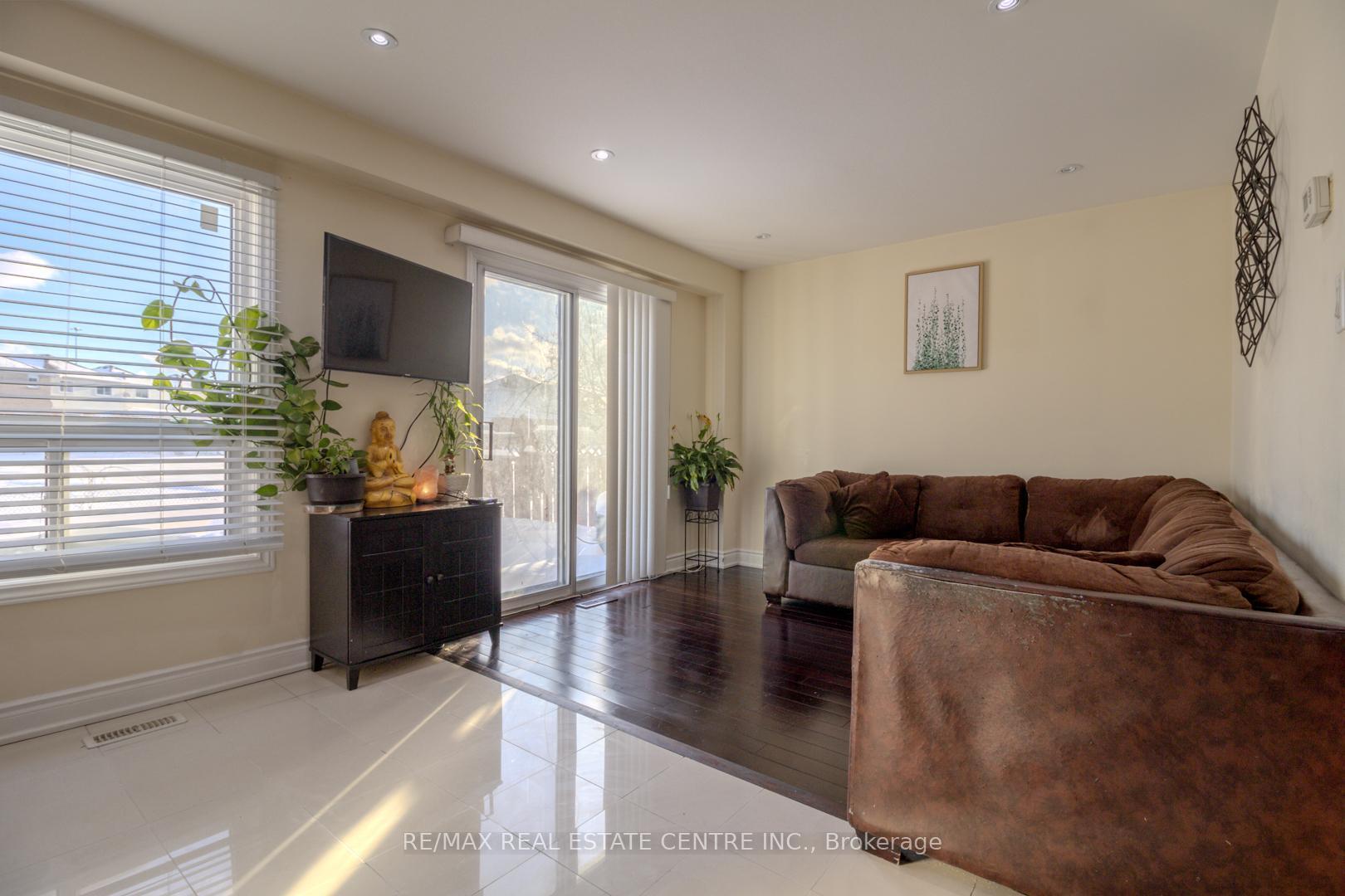 Photo 17 of 93 Meadowlark Drive, Brampton, Fletcher's Creek South — HOMEH