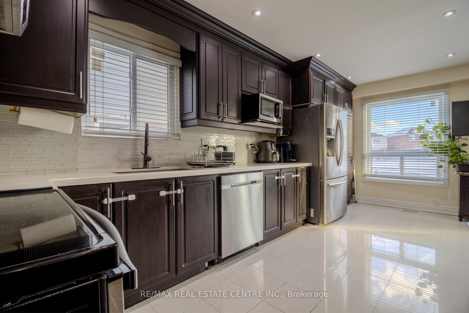 Photo 18 of 93 Meadowlark Drive, Brampton, Fletcher's Creek South — HOMEH
