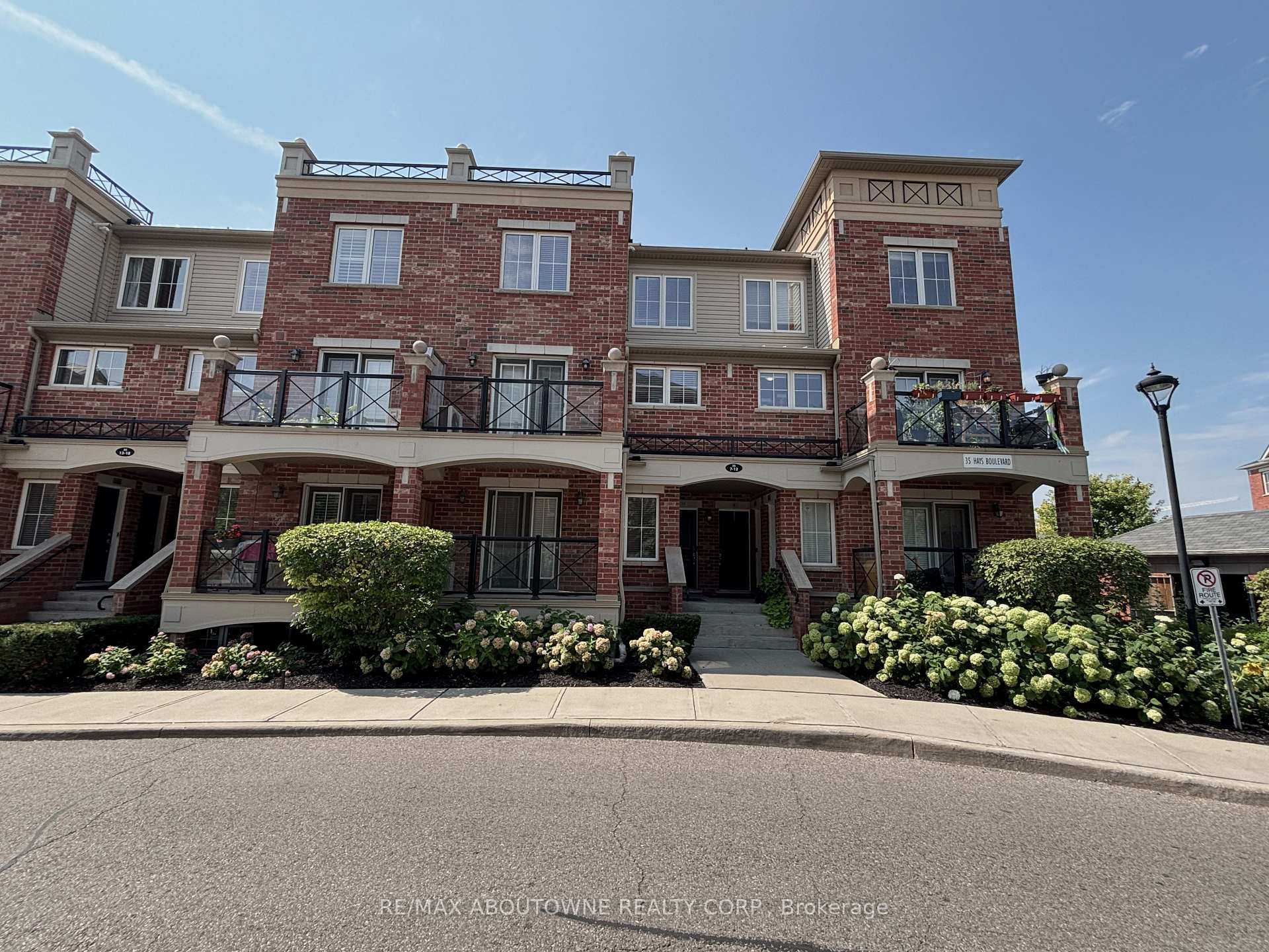 Photo 1 of Unit 12, 35 Hays Boulevard, Oakville, River Oaks — HOMEH
