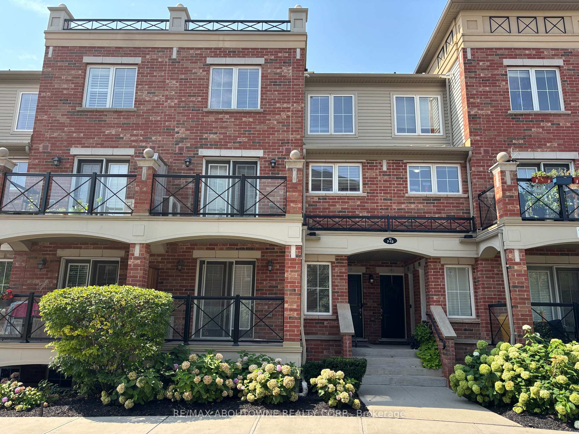 Photo 15 of Unit 12, 35 Hays Boulevard, Oakville, River Oaks — HOMEH