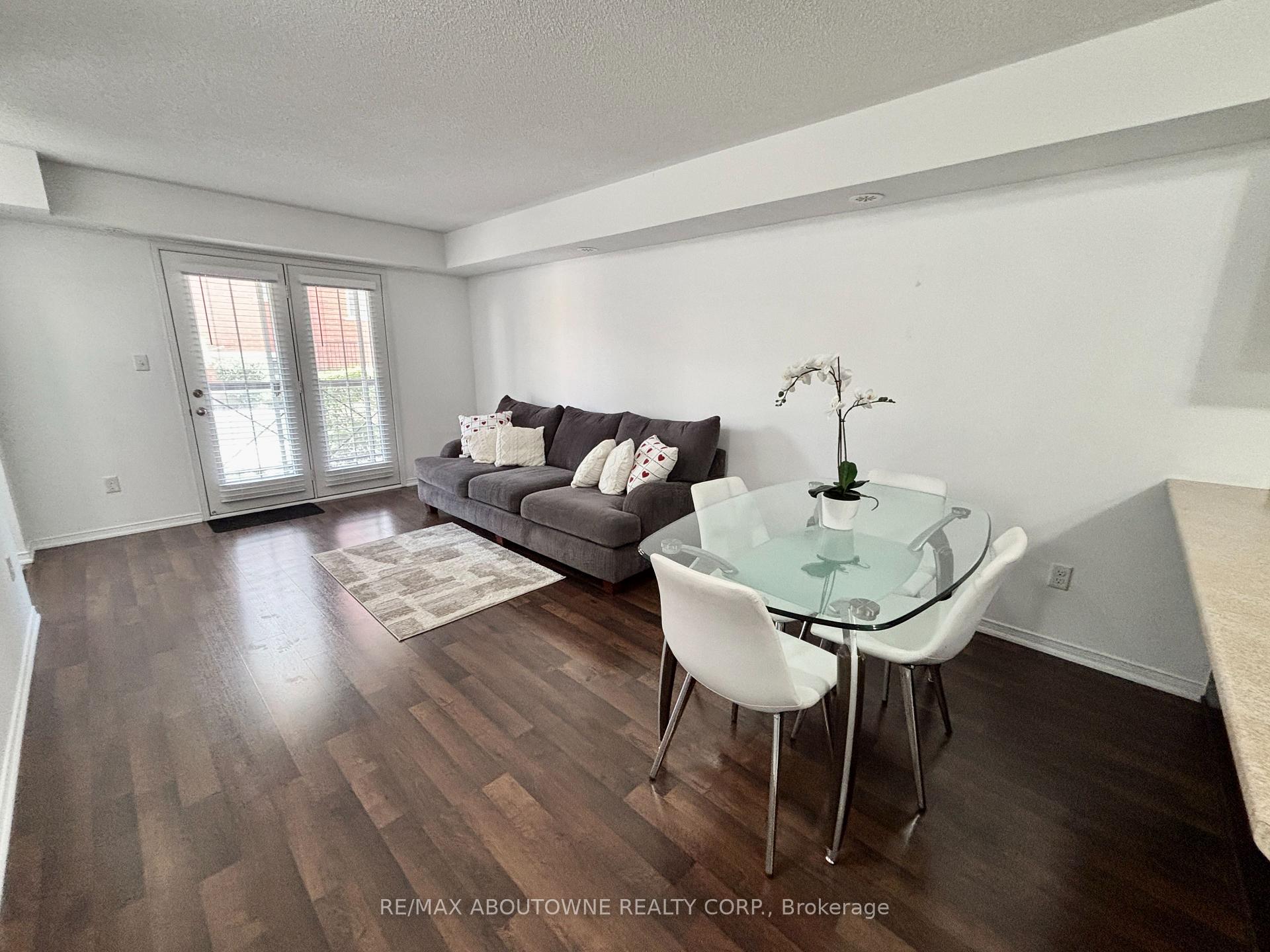 Photo 7 of Unit 12, 35 Hays Boulevard, Oakville, River Oaks — HOMEH