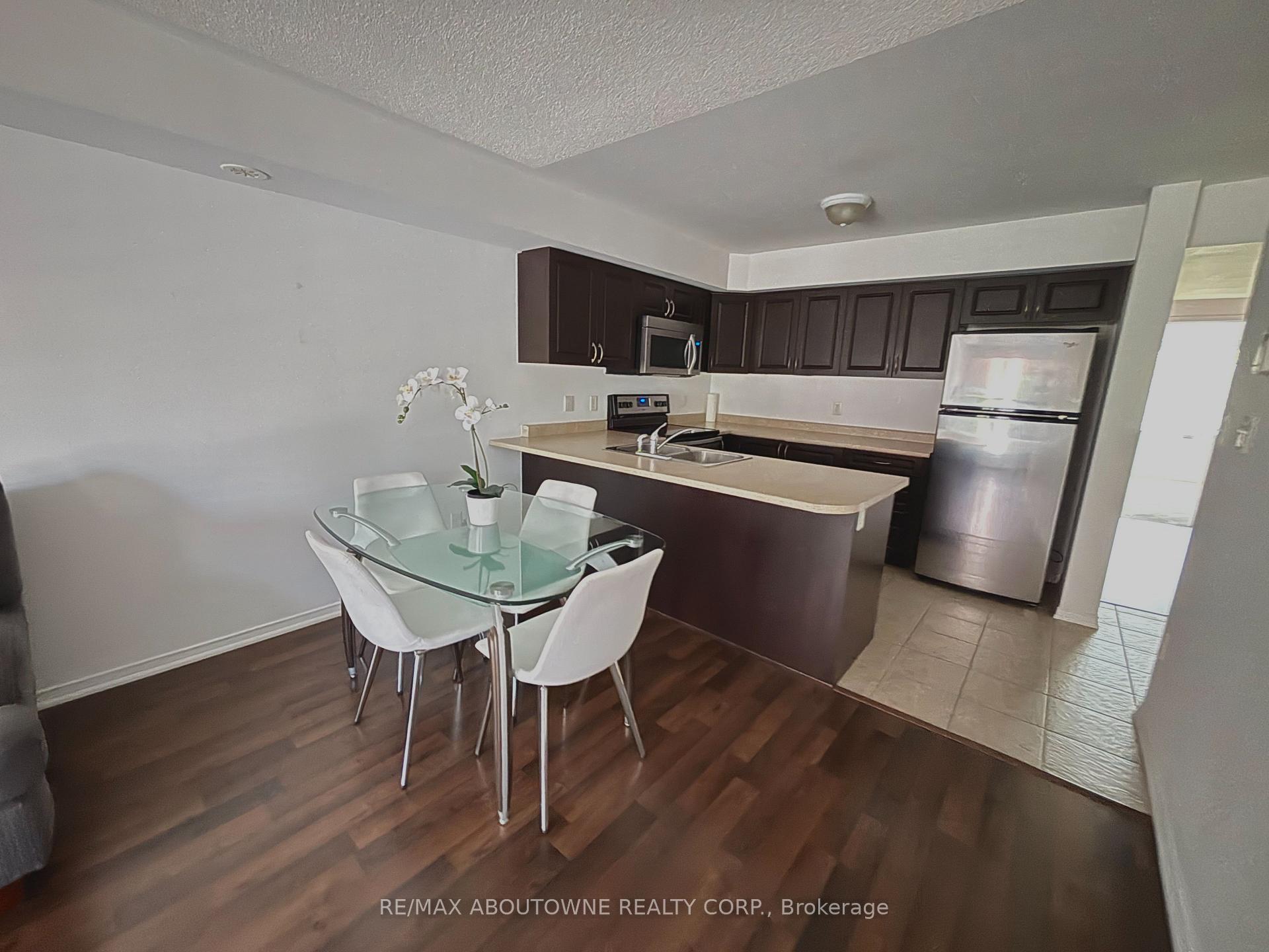 Photo 19 of Unit 12, 35 Hays Boulevard, Oakville, River Oaks — HOMEH