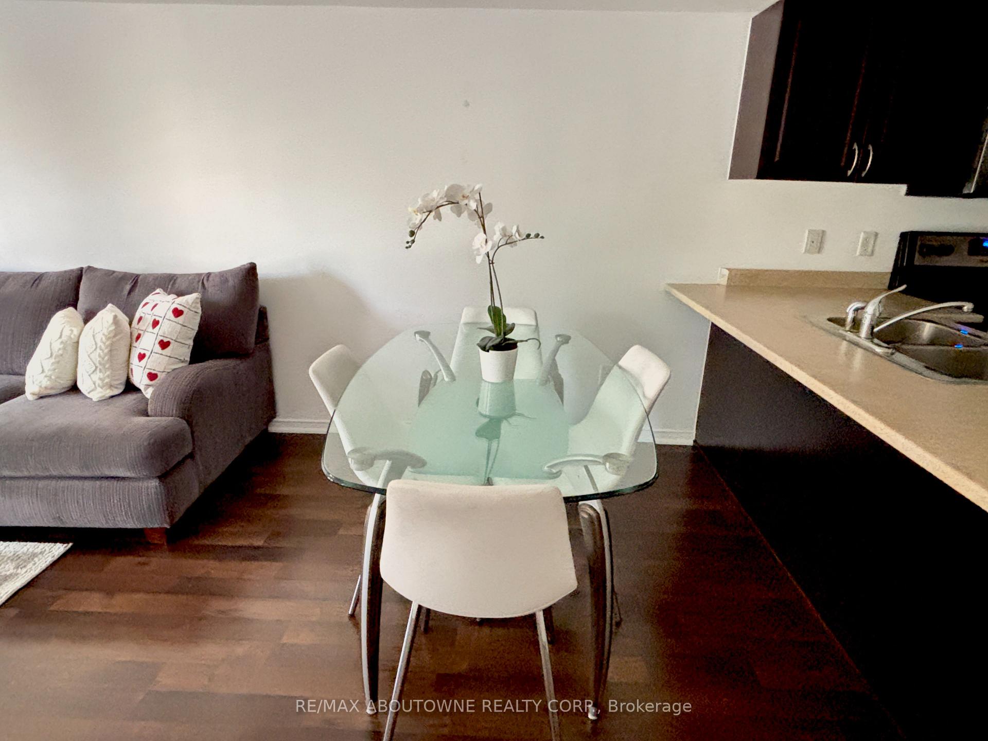 Photo 14 of Unit 12, 35 Hays Boulevard, Oakville, River Oaks — HOMEH
