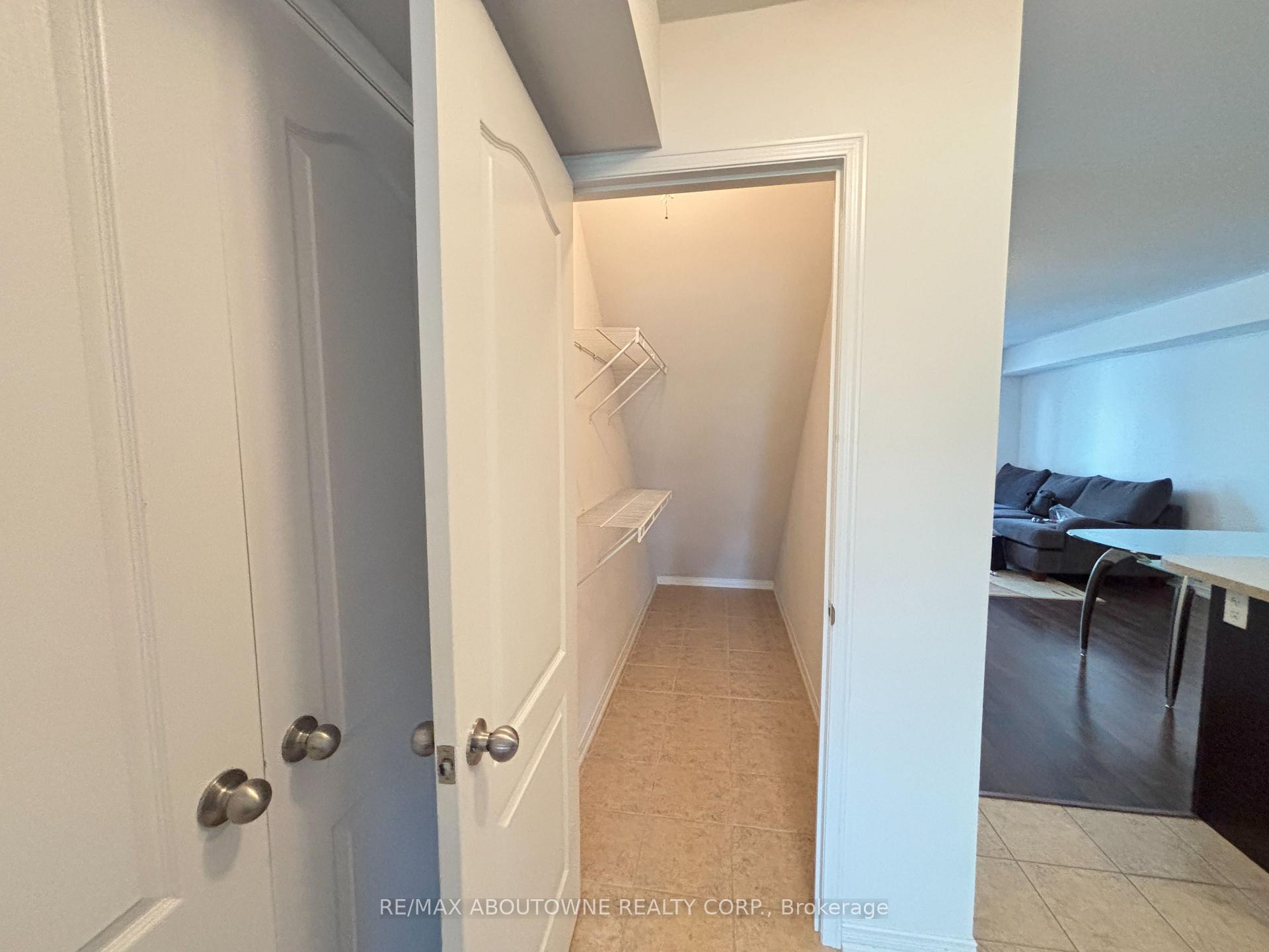Photo 30 of Unit 12, 35 Hays Boulevard, Oakville, River Oaks — HOMEH