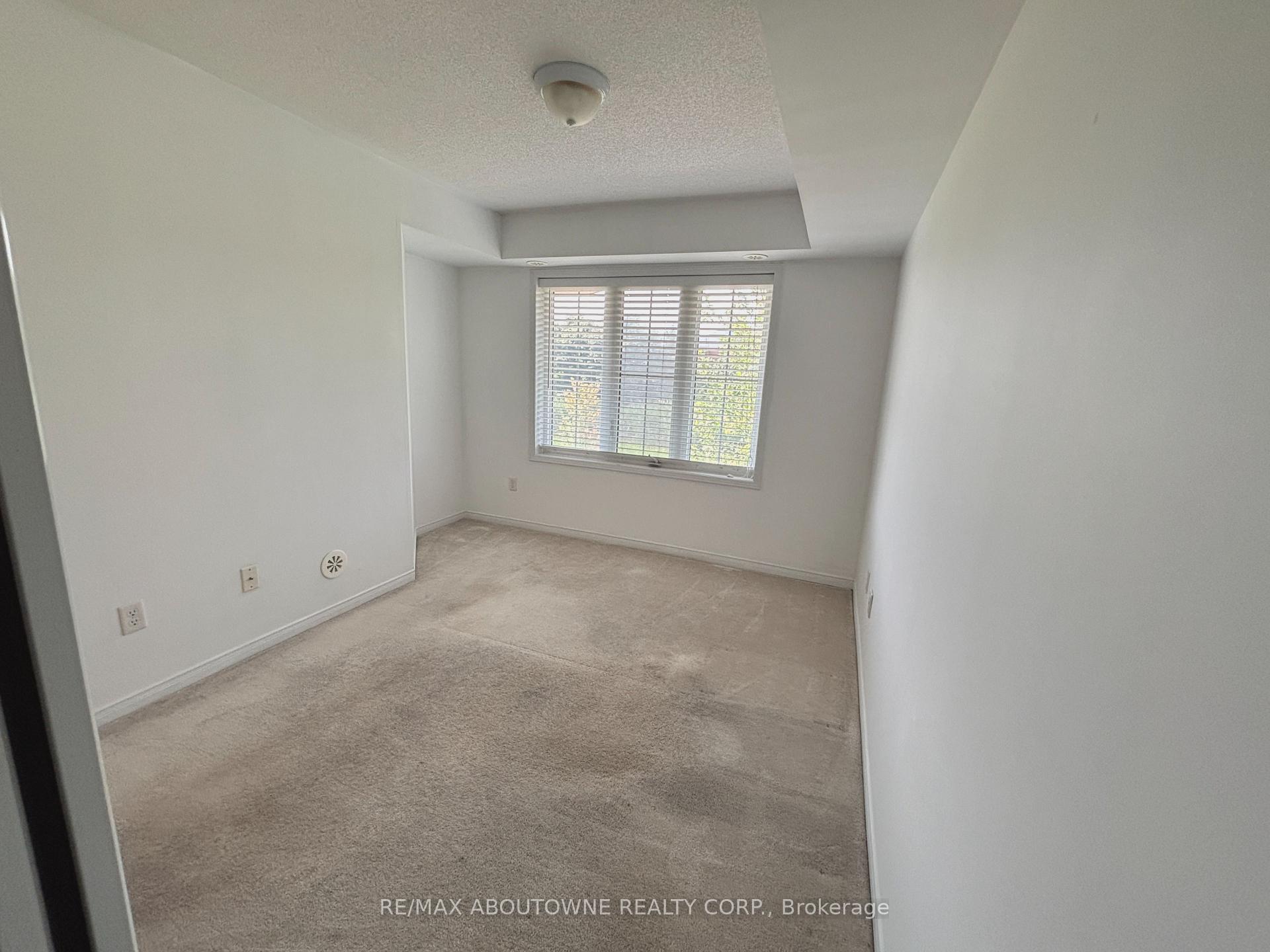 Photo 20 of Unit 12, 35 Hays Boulevard, Oakville, River Oaks — HOMEH