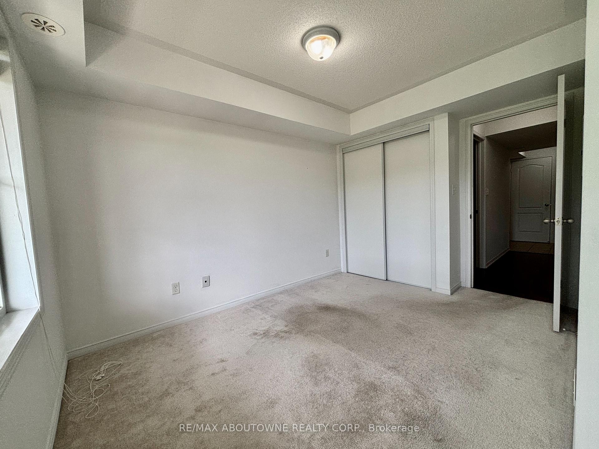 Photo 25 of Unit 12, 35 Hays Boulevard, Oakville, River Oaks — HOMEH