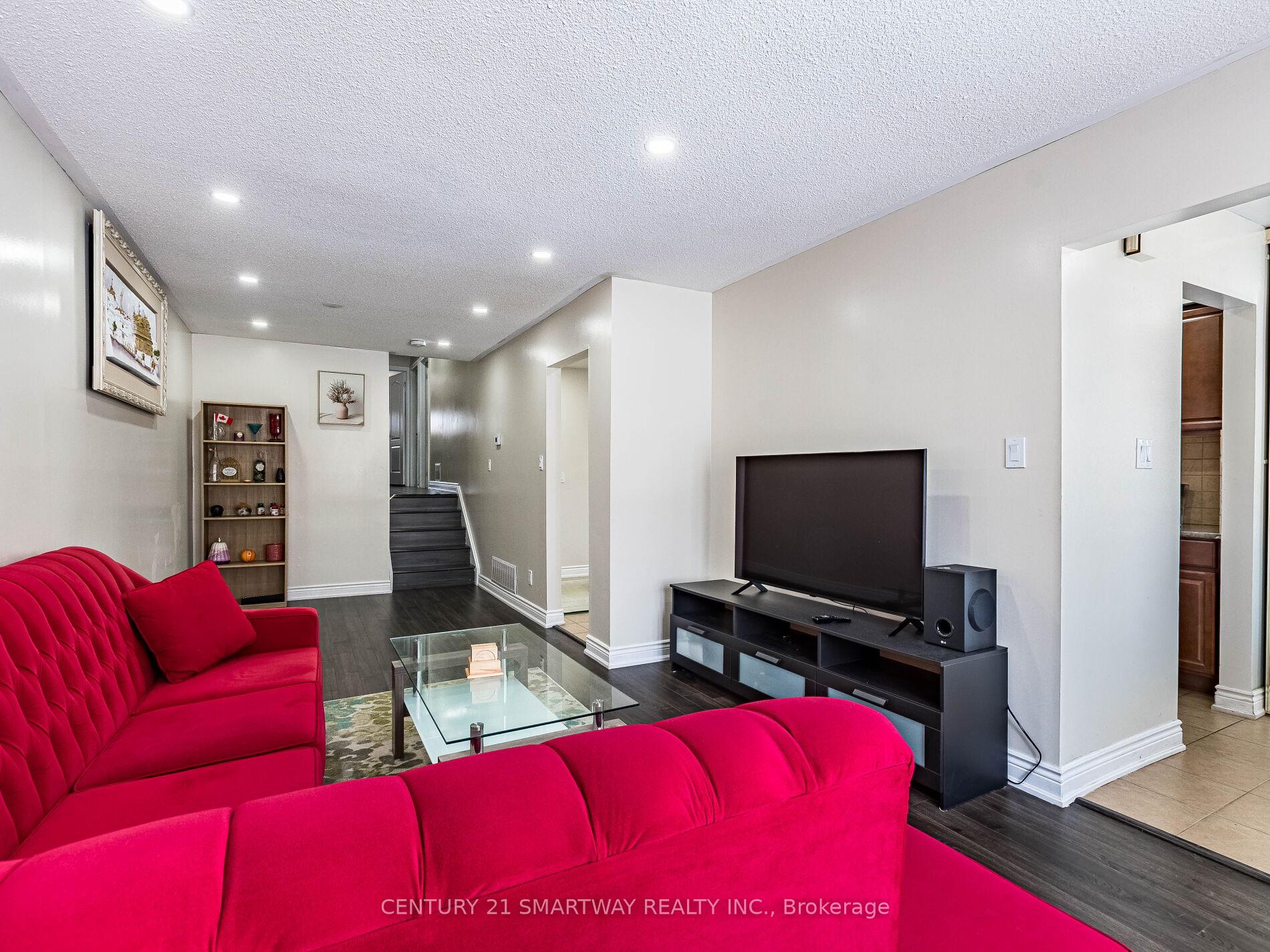 Photo 10 of 82 Greenmount Road, Brampton, Northgate — HOMEH