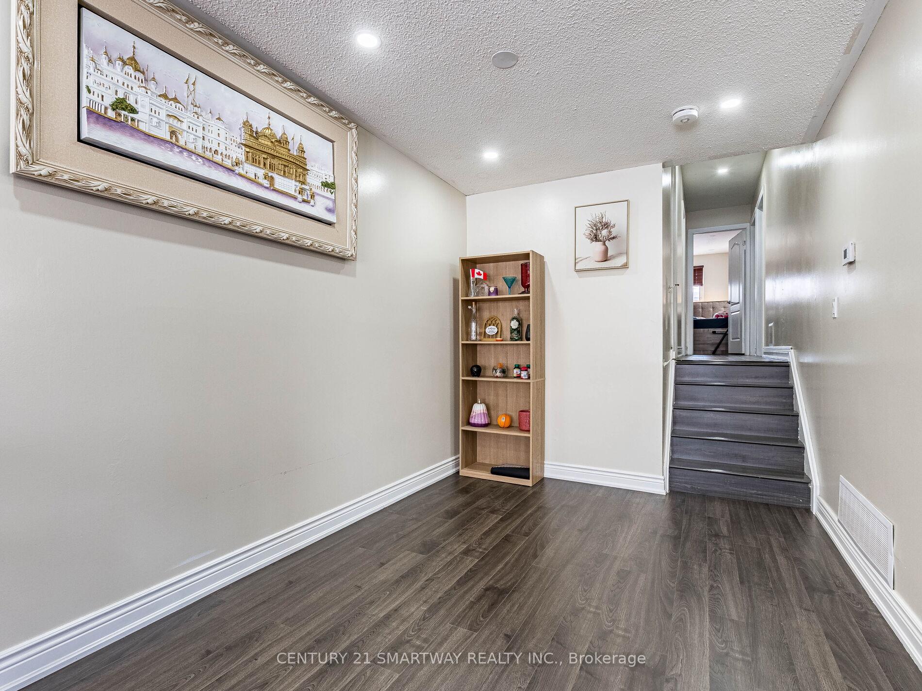 Photo 11 of 82 Greenmount Road, Brampton, Northgate — HOMEH