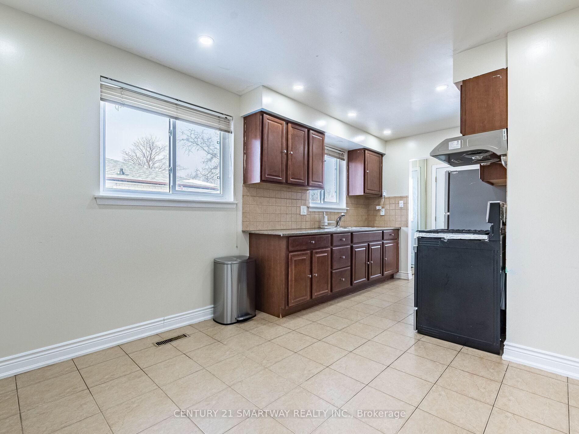 Photo 16 of 82 Greenmount Road, Brampton, Northgate — HOMEH