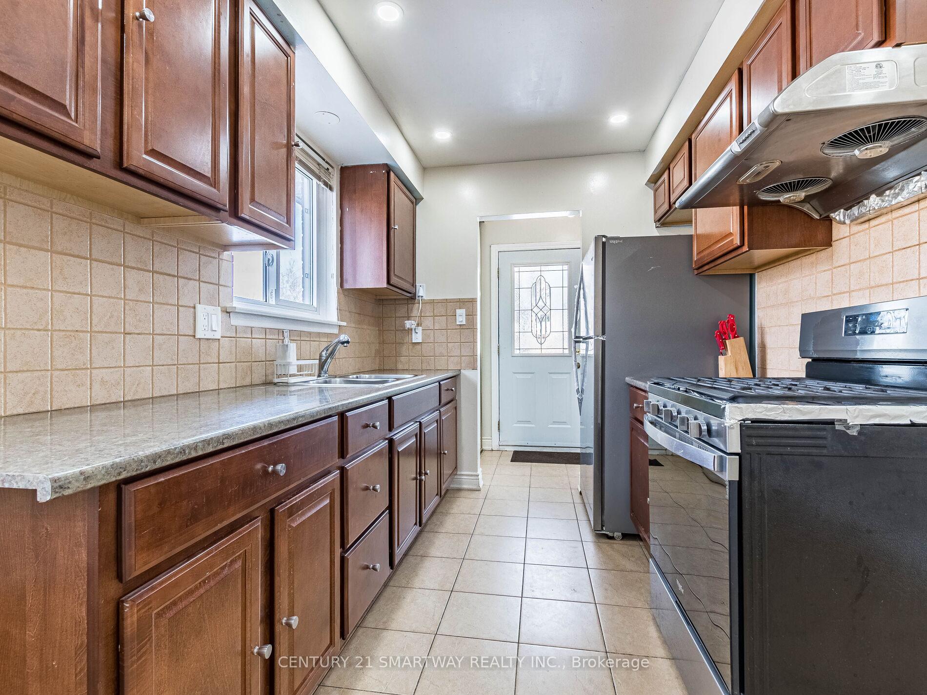 Photo 18 of 82 Greenmount Road, Brampton, Northgate — HOMEH