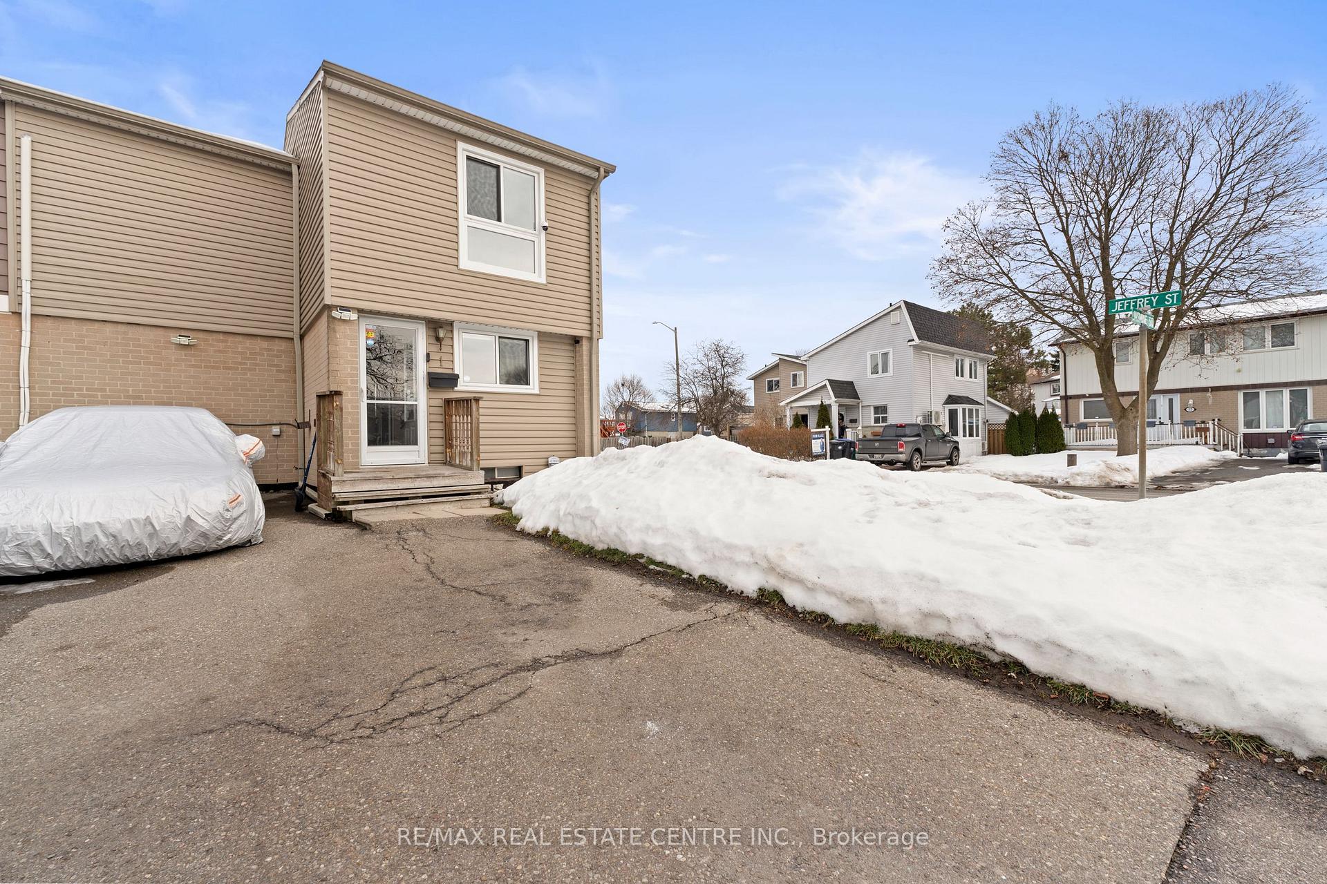 Photo 2 of 1 Jasmine Square, Brampton, Northgate — HOMEH