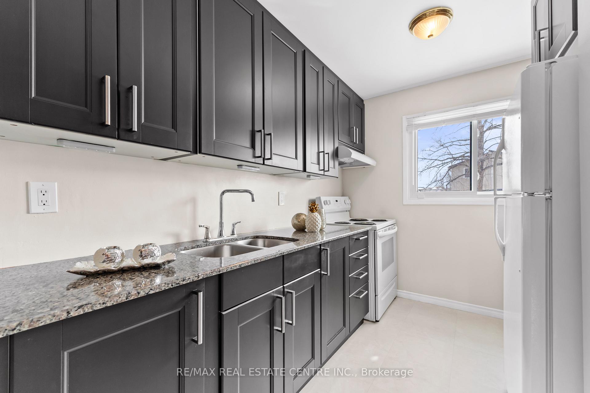 Photo 11 of 1 Jasmine Square, Brampton, Northgate — HOMEH